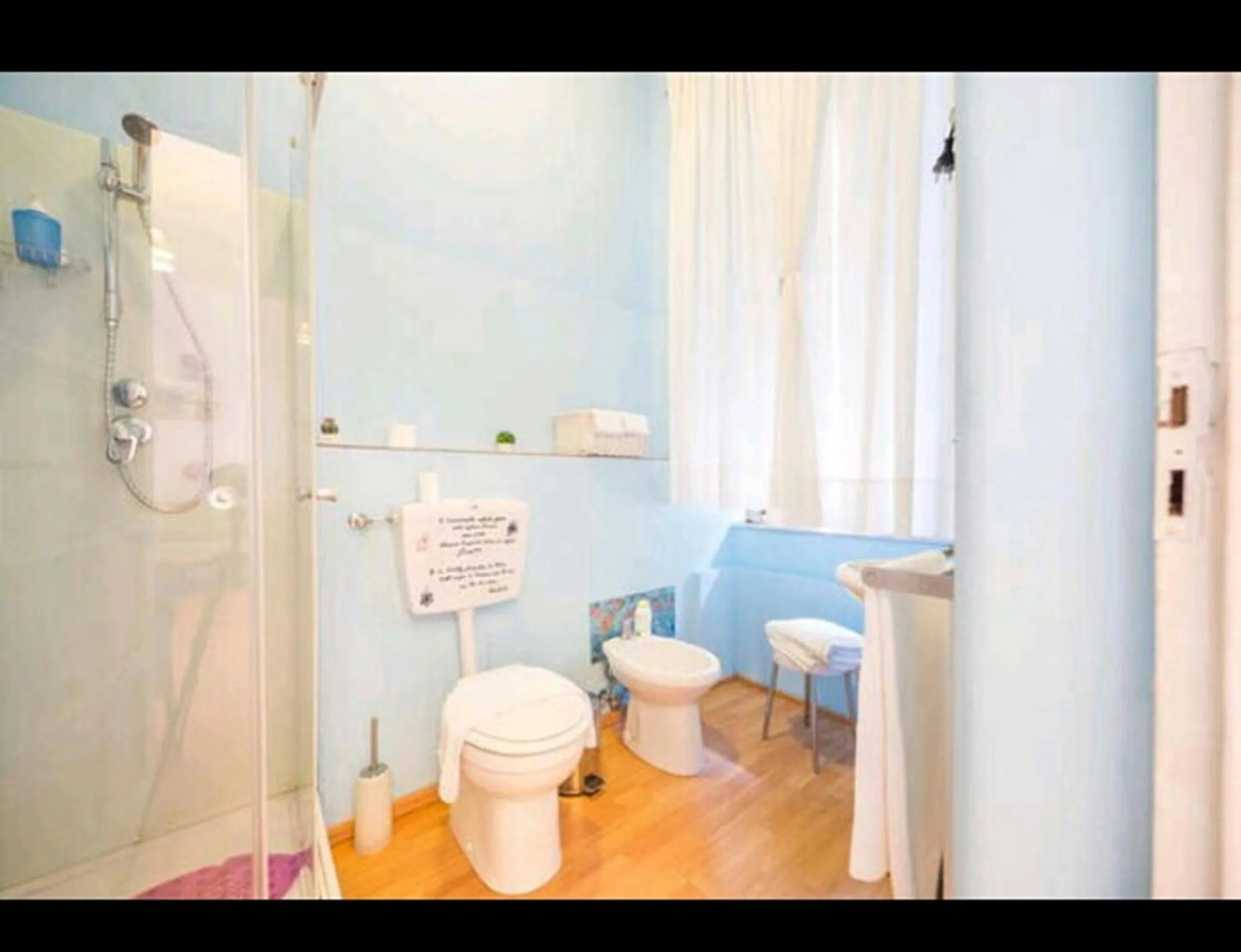 Shower in Bed & Breakfast Macallè