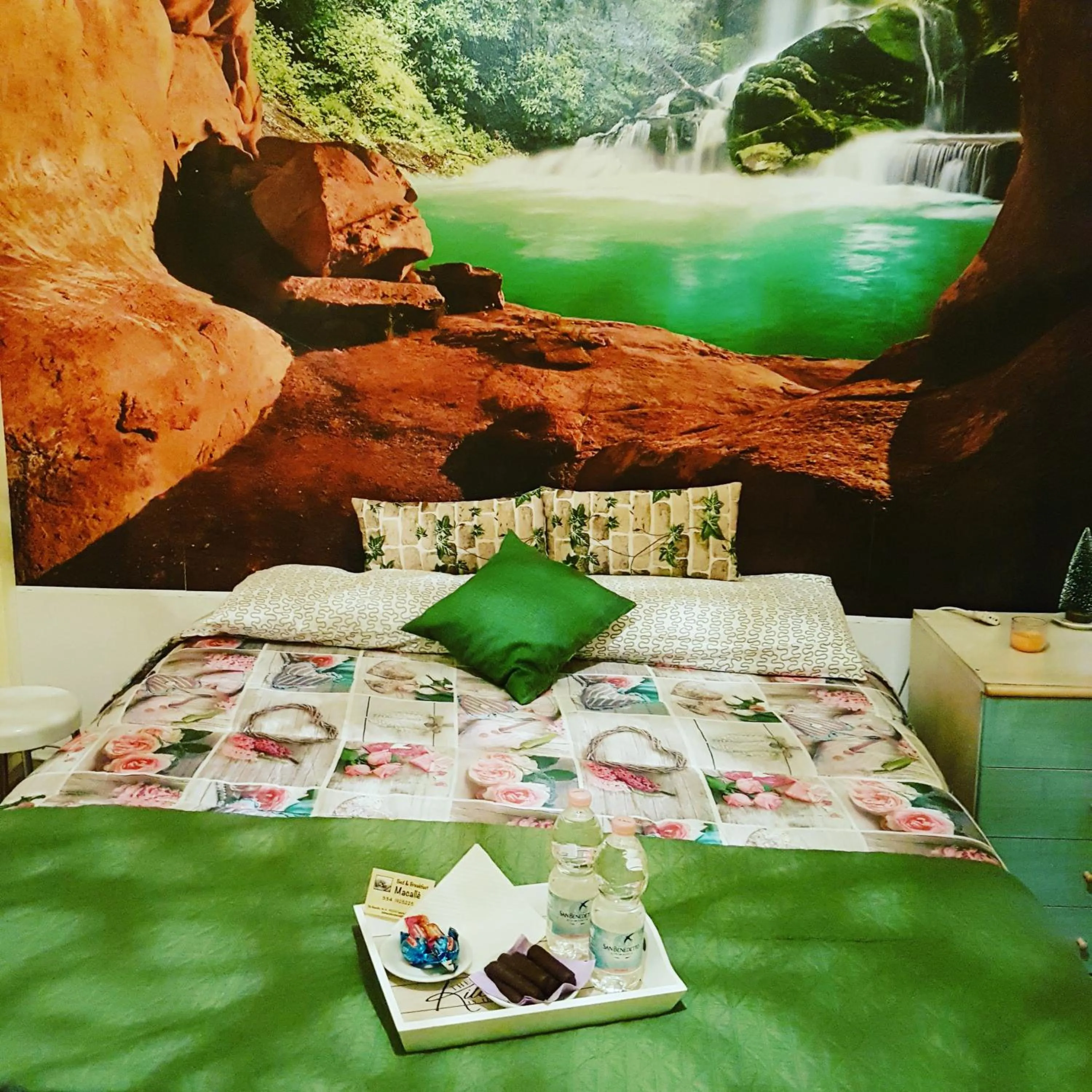 Bed in Bed & Breakfast Macallè