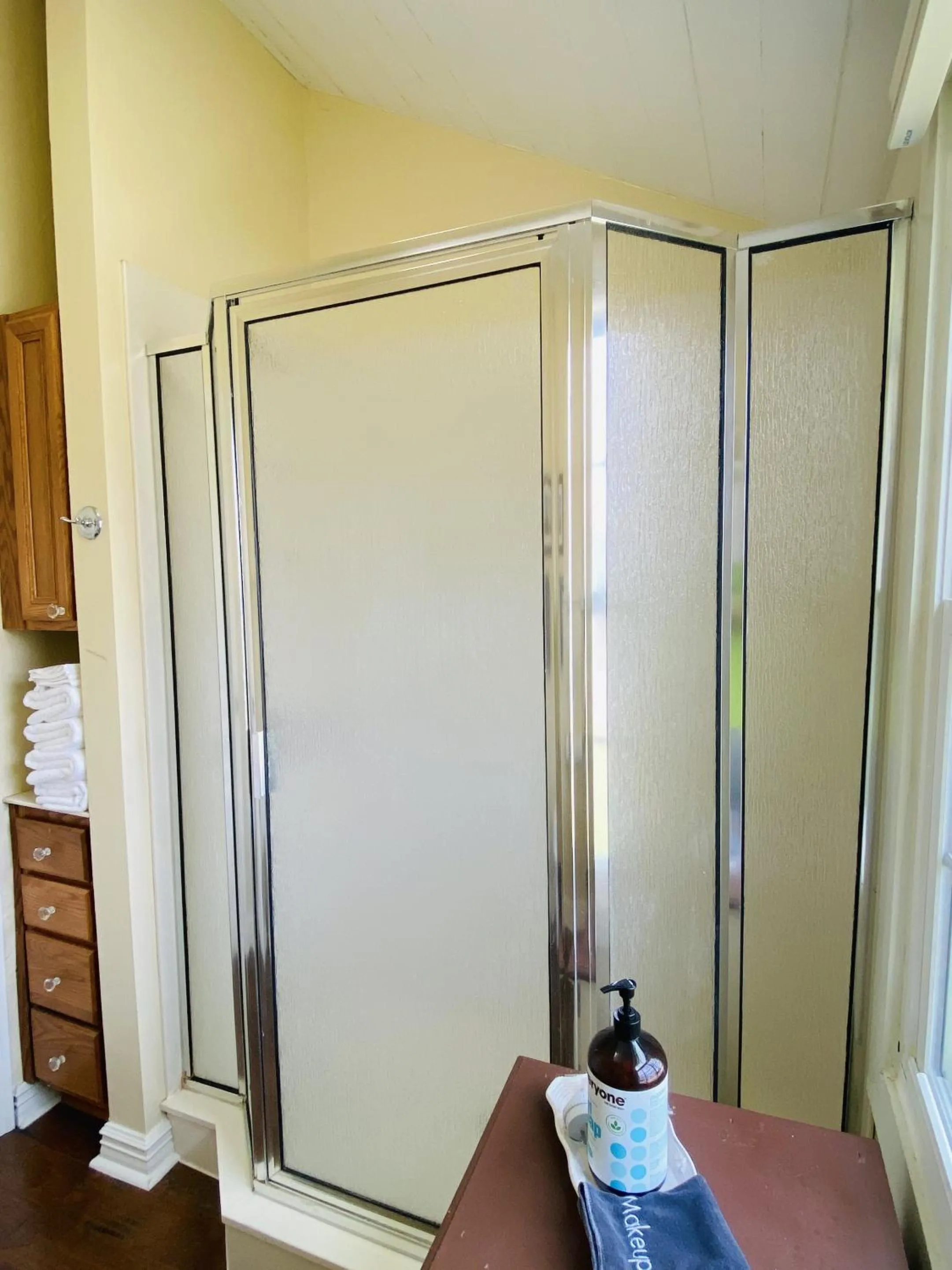 Bathroom in Comal Inn