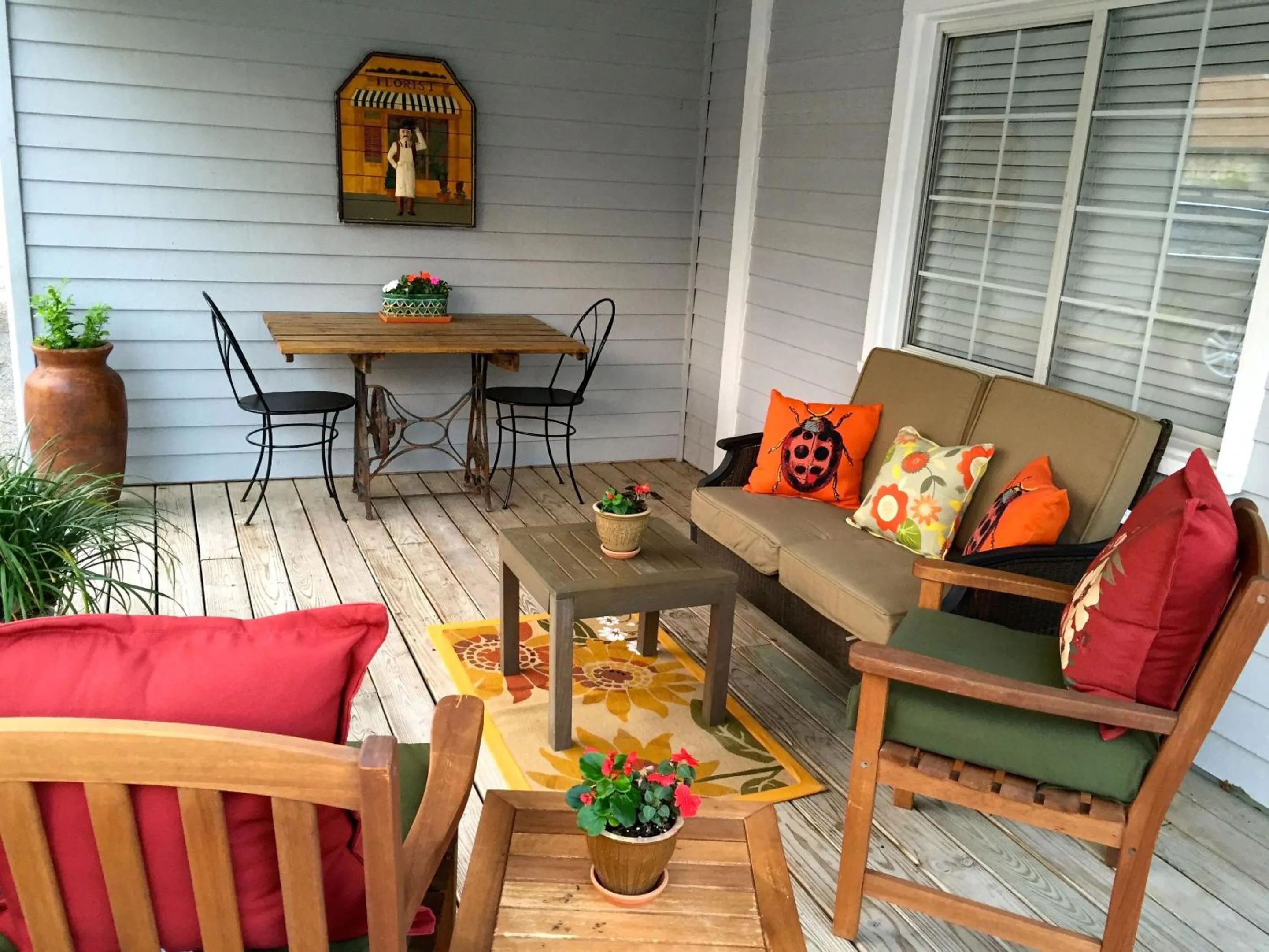 Property building in Comal Inn