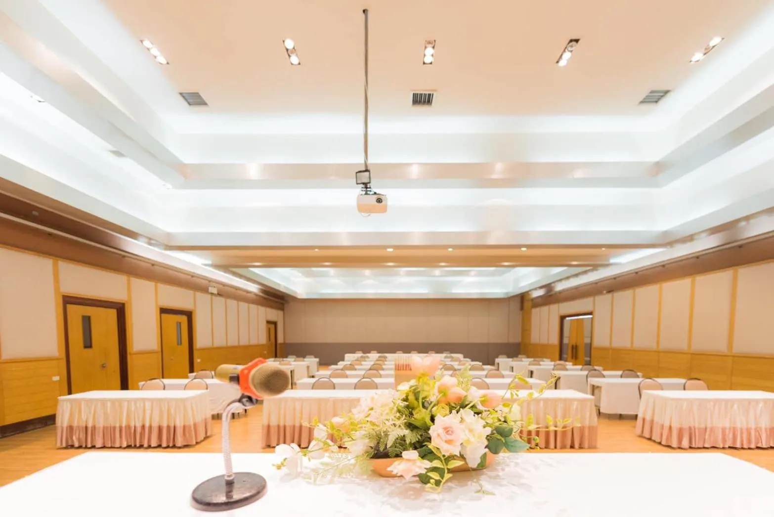 Uniland Golf & Resort