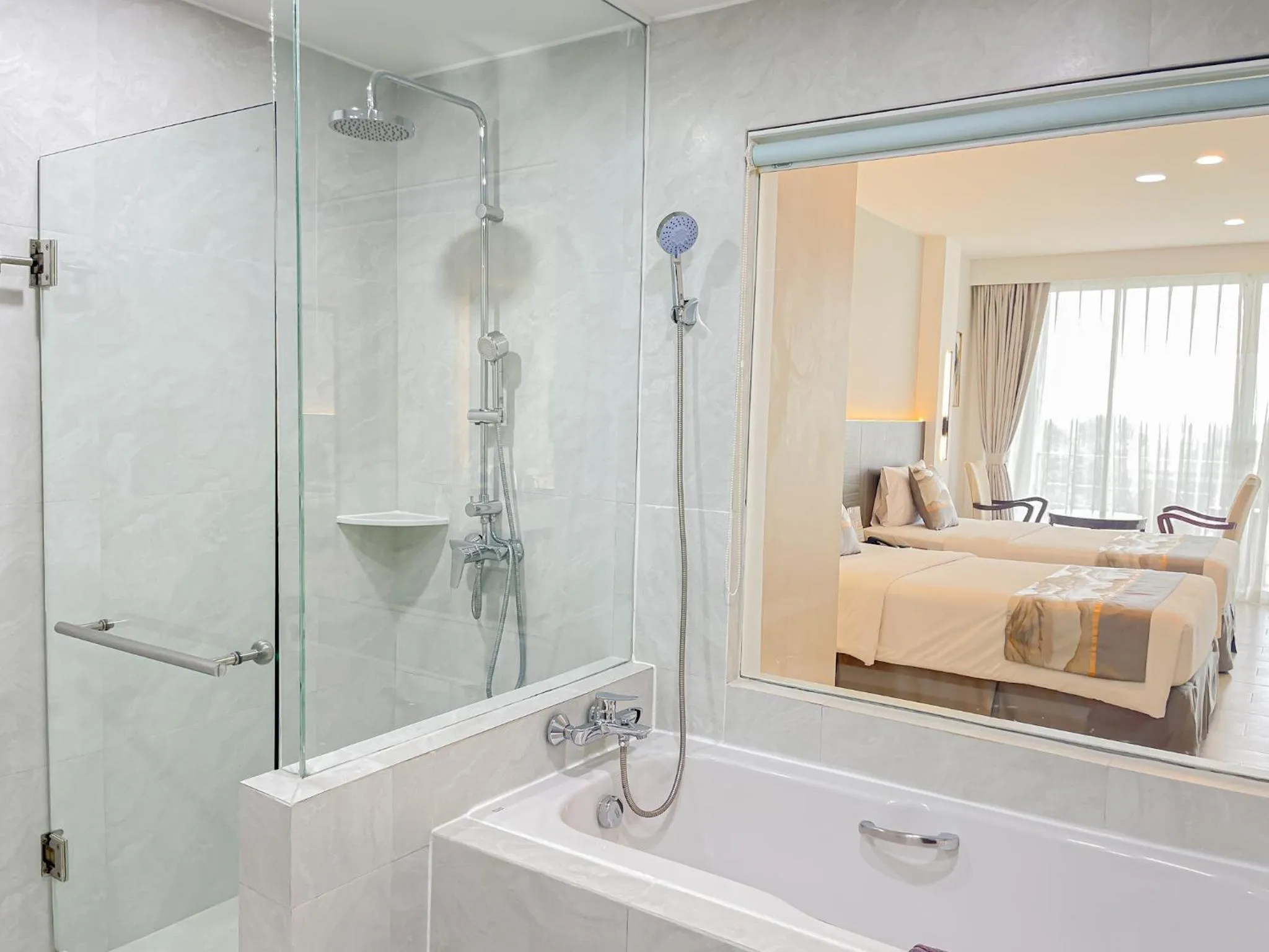 Bed in Uniland Golf & Resort