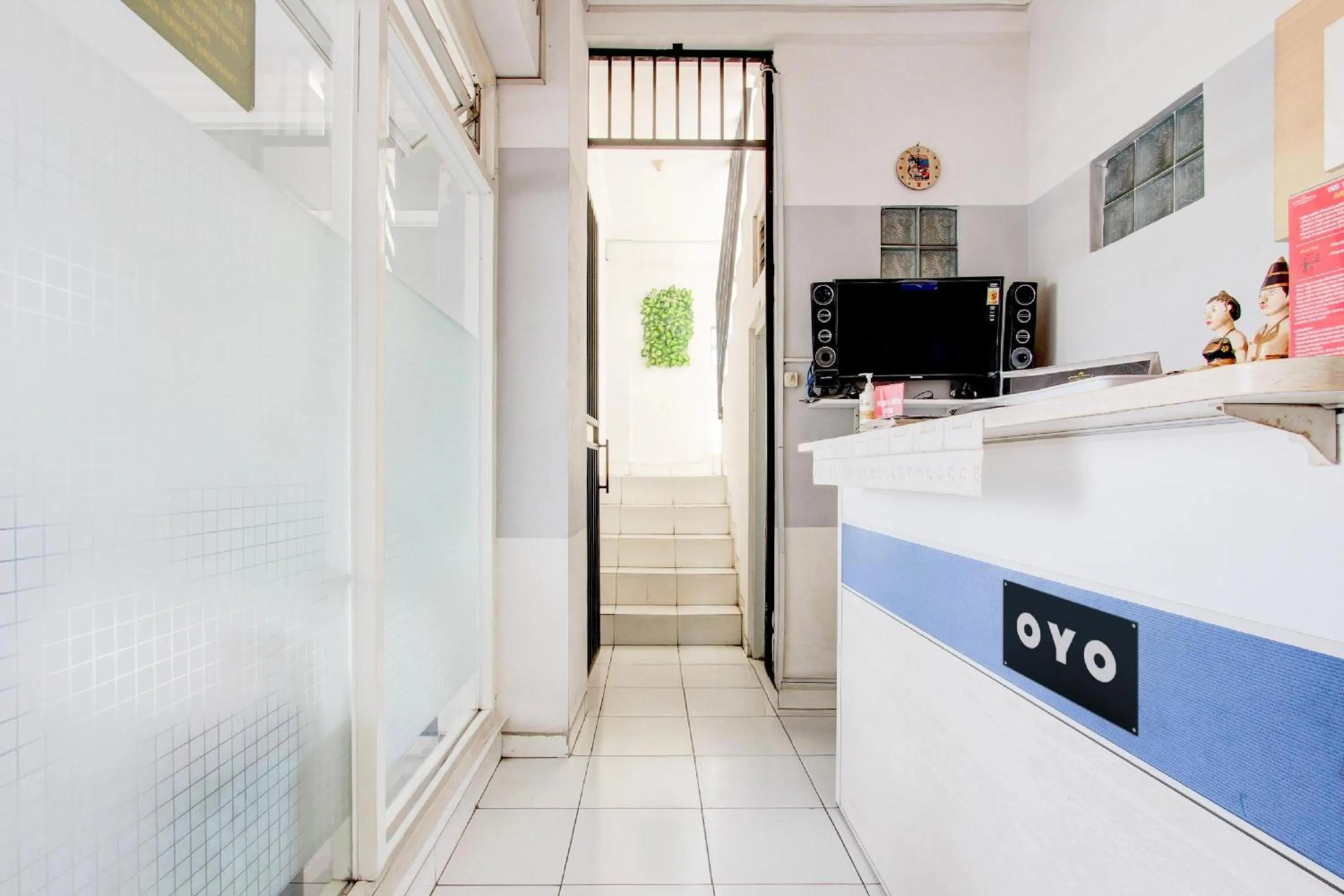 Lobby or reception in Hotel O Wisma Arya 2