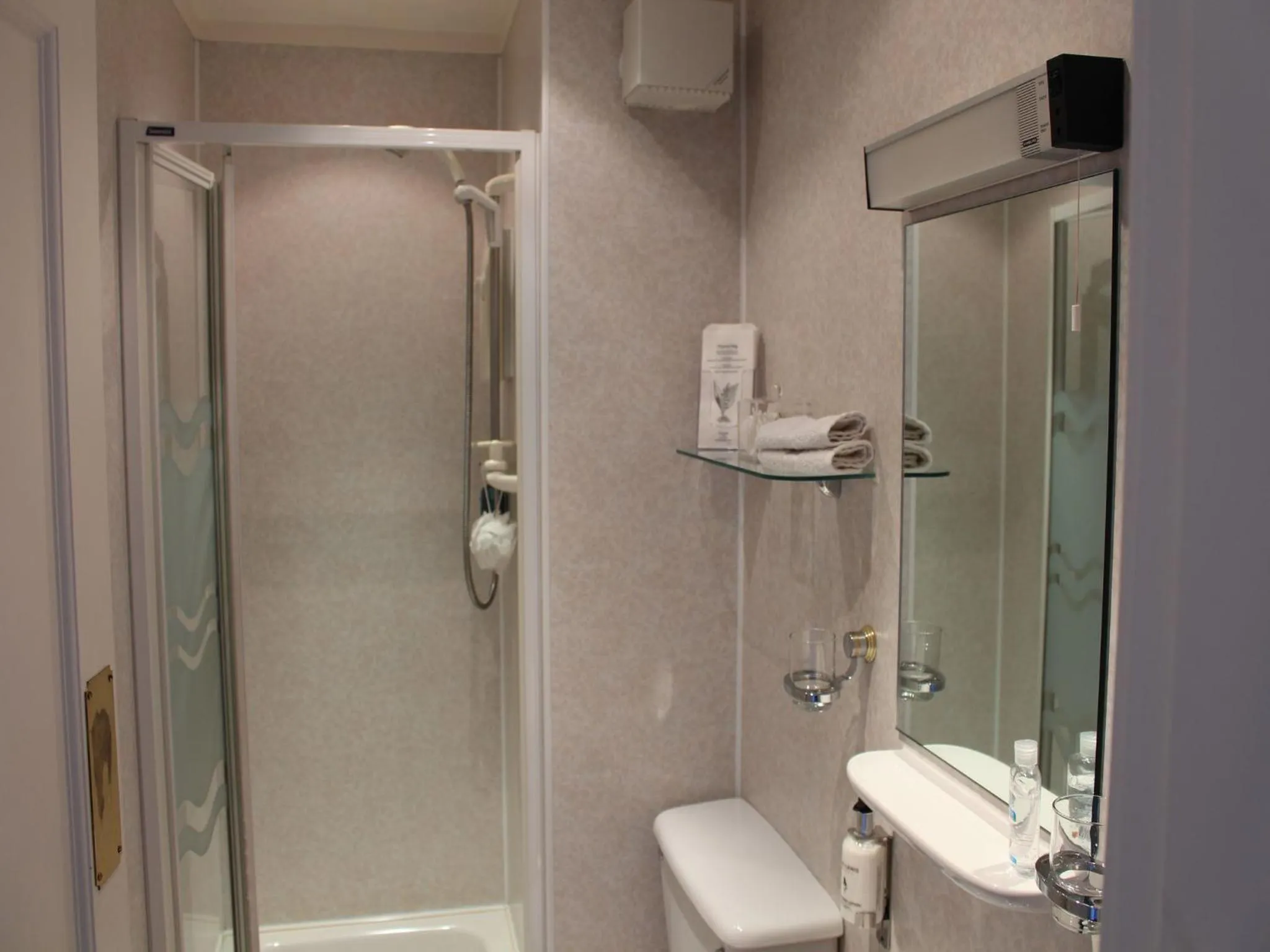 Bathroom in Highfield Guest House