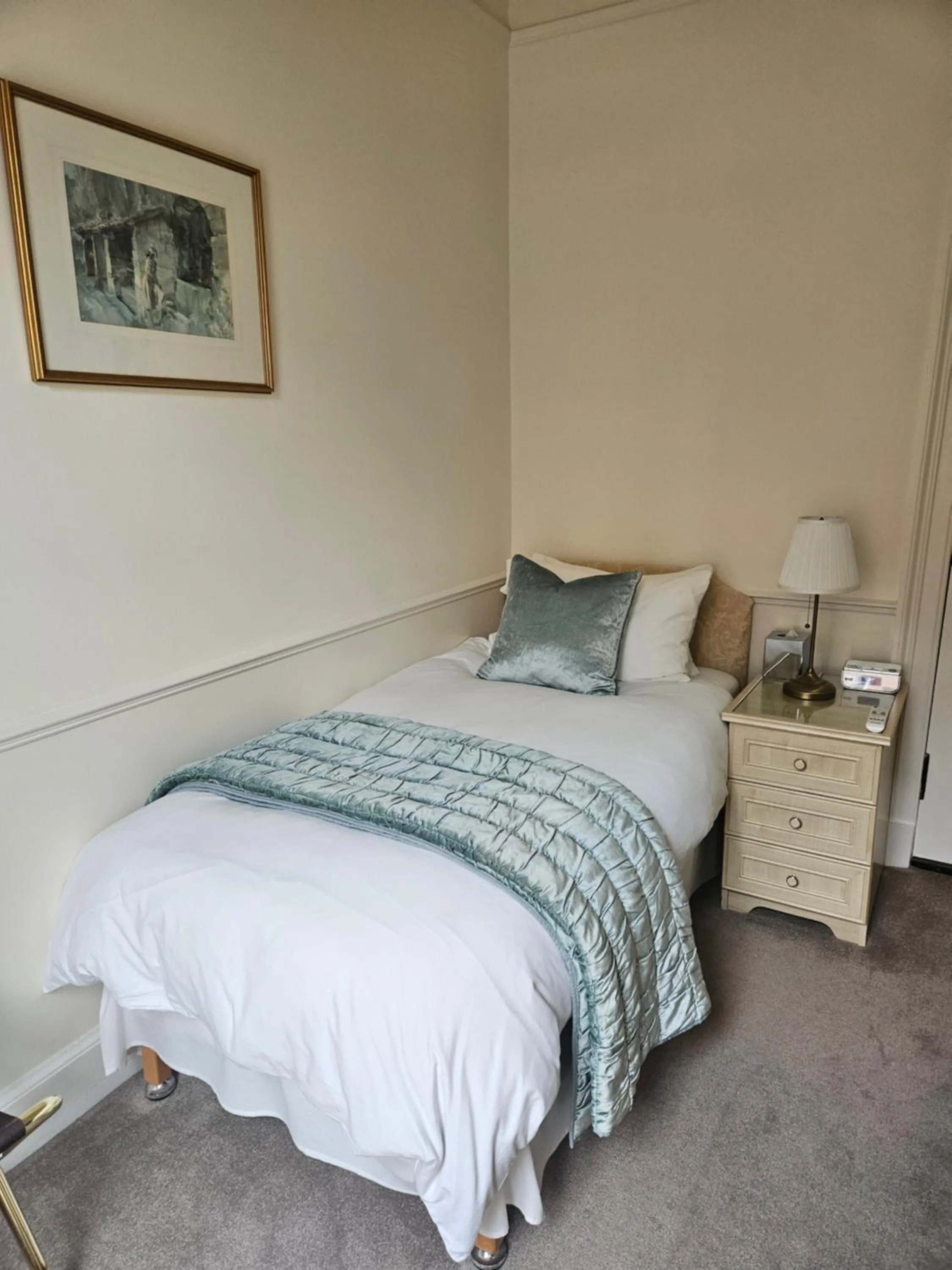 Bedroom, Bed in Highfield Guest House