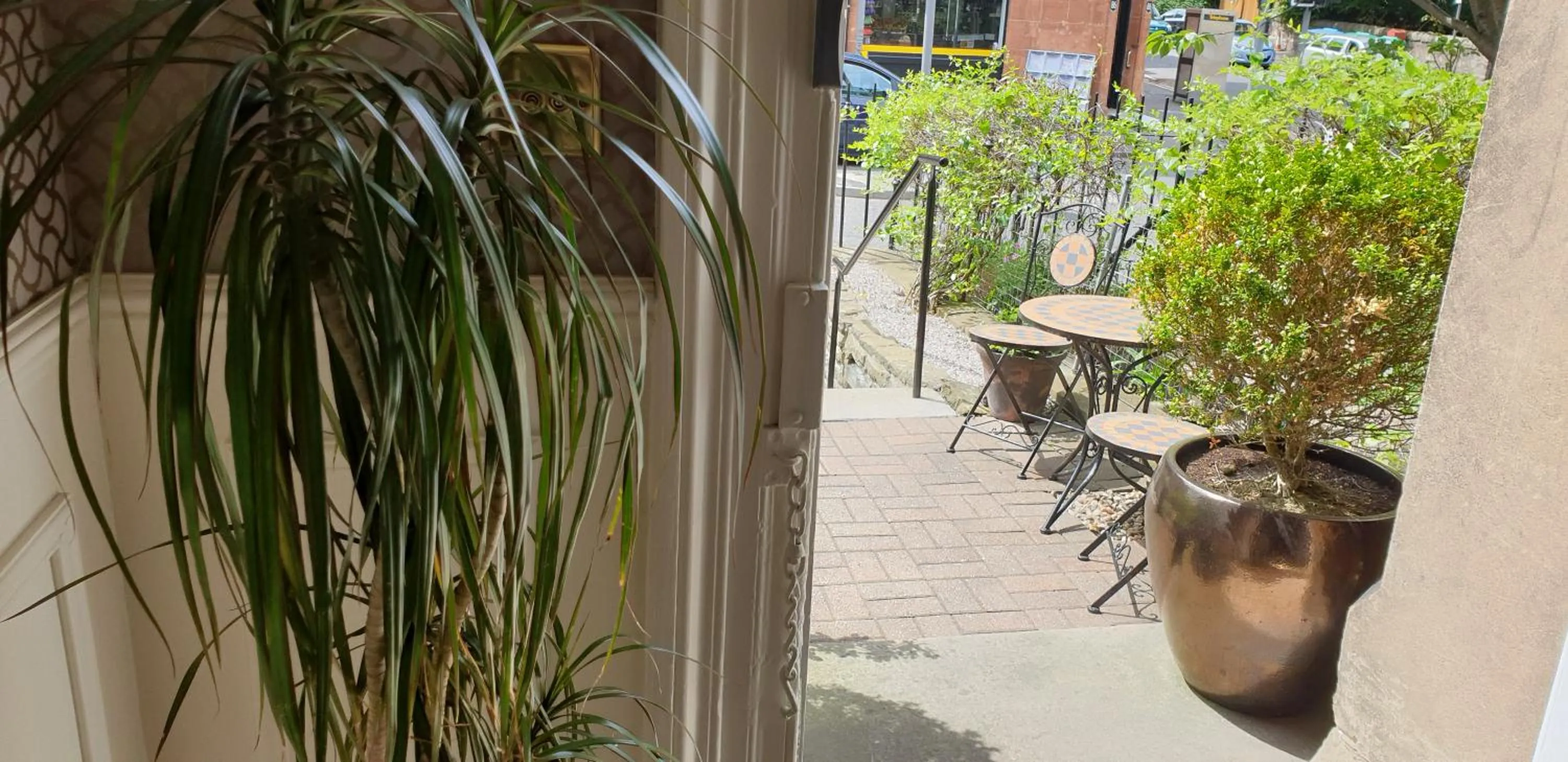 Facade/entrance in Highfield Guest House