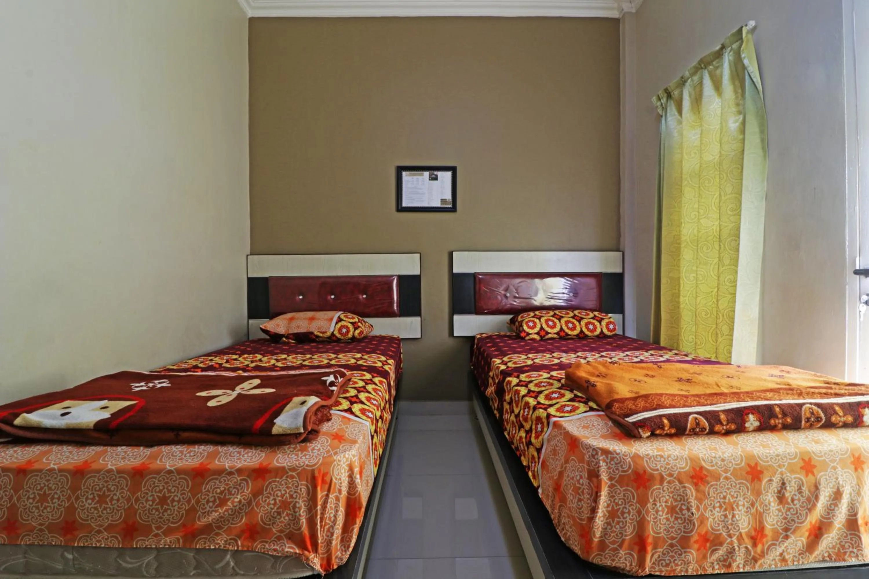 Bedroom, Bed in Hotel Graha Soeltan
