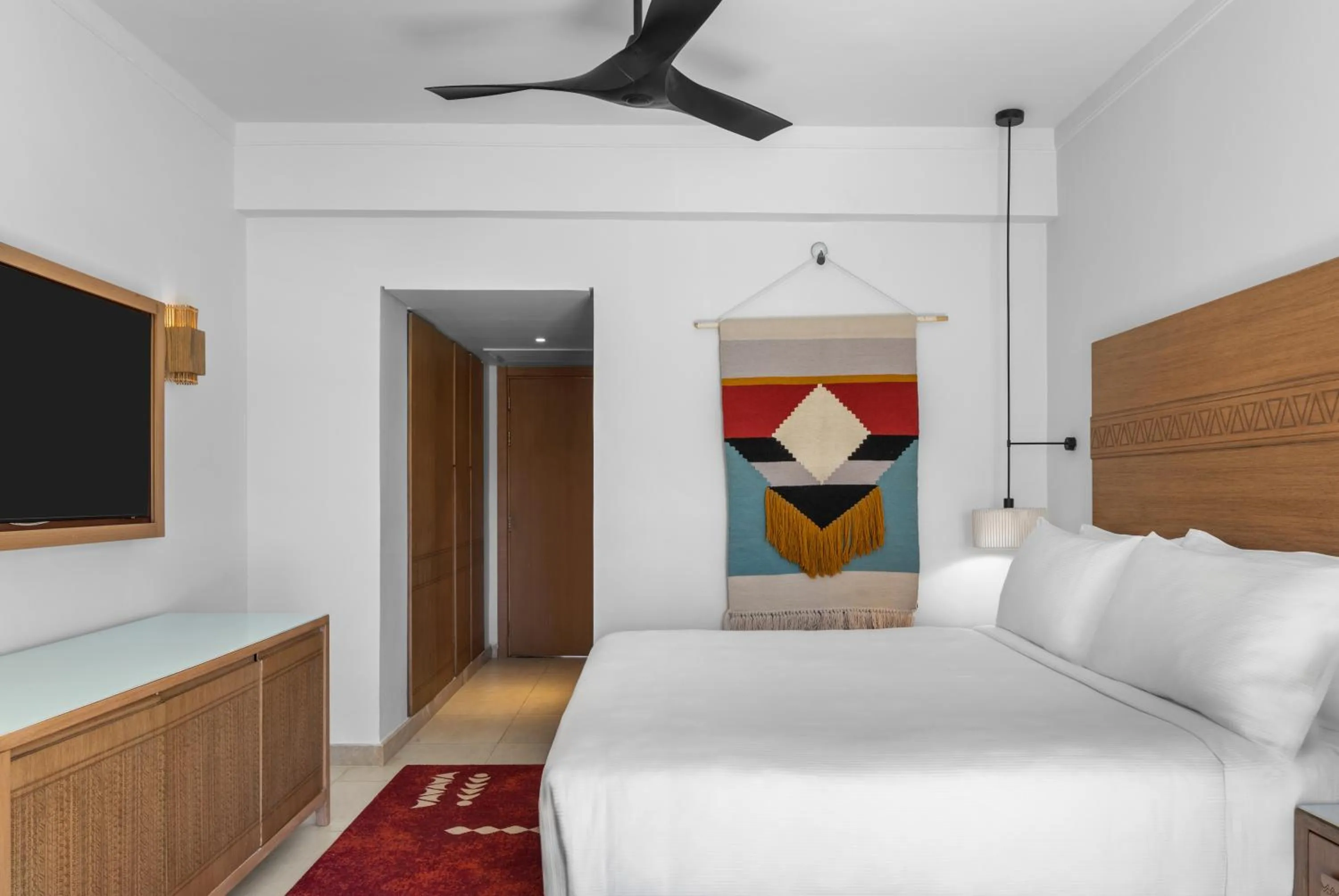 Bed in DoubleTree by Hilton Sharks Bay Resort