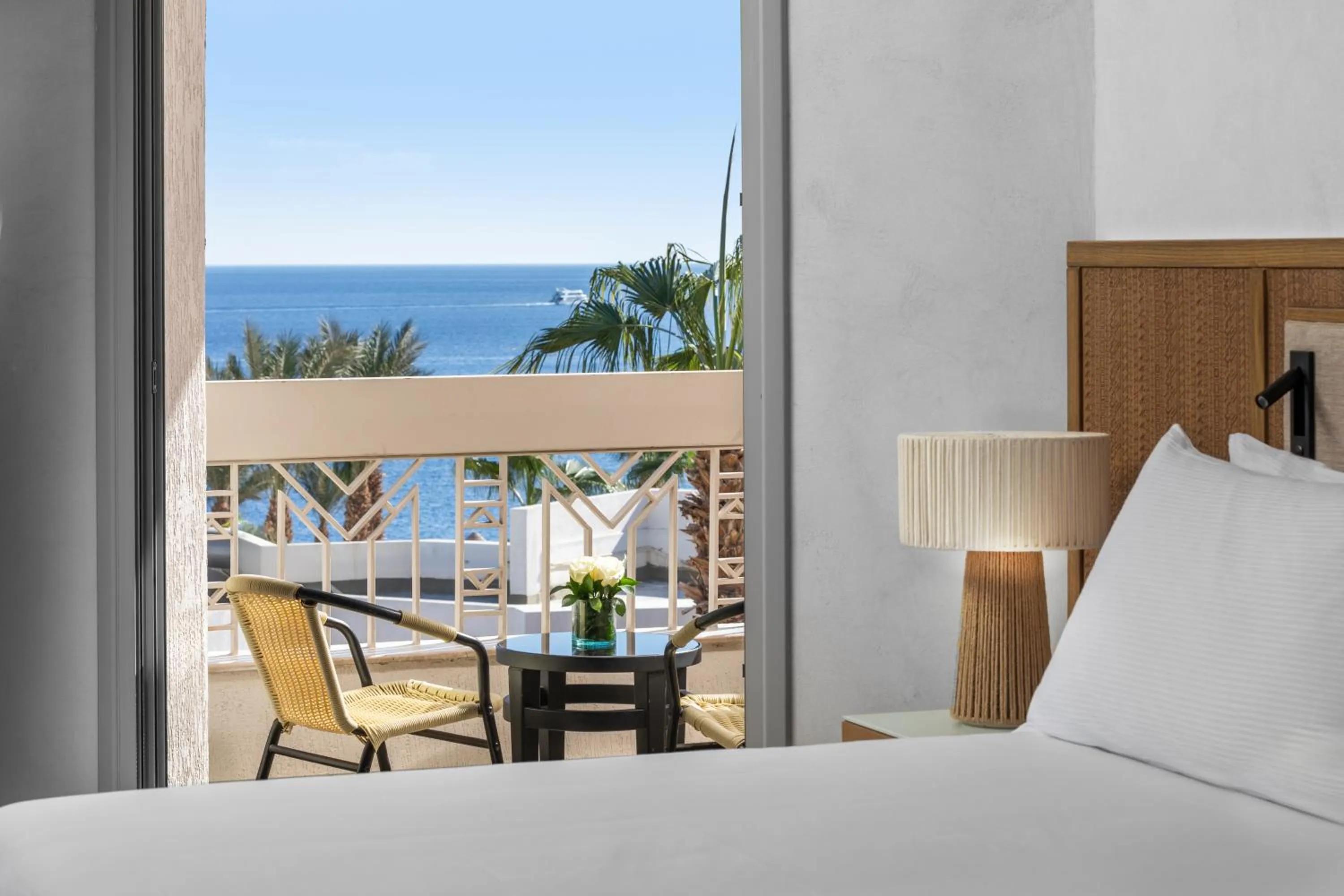 Bed in DoubleTree by Hilton Sharks Bay Resort