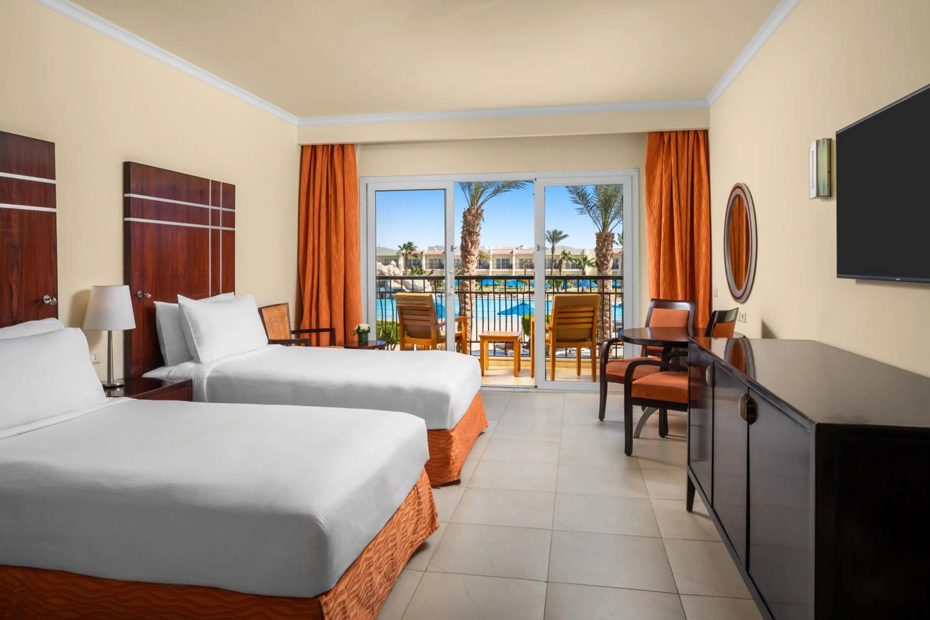 Bed in DoubleTree by Hilton Sharks Bay Resort