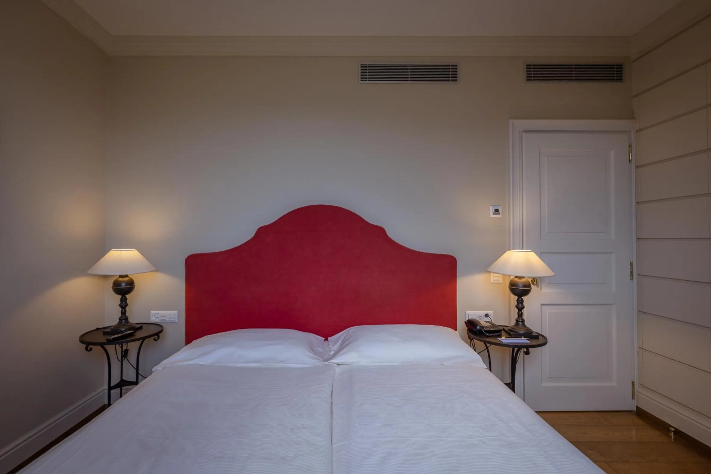 Bedroom, Bed in Resort Collina d'Oro - Hotel, Residence & Spa