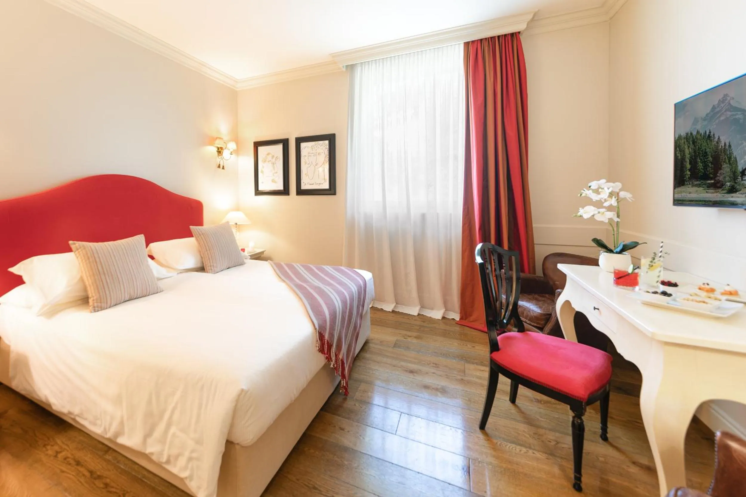 Bedroom, Bed in Resort Collina d'Oro - Hotel, Residence & Spa