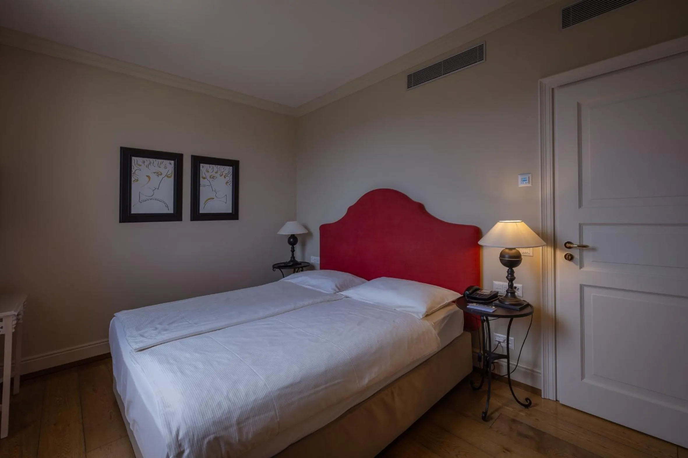 Bedroom, Bed in Resort Collina d'Oro - Hotel, Residence & Spa