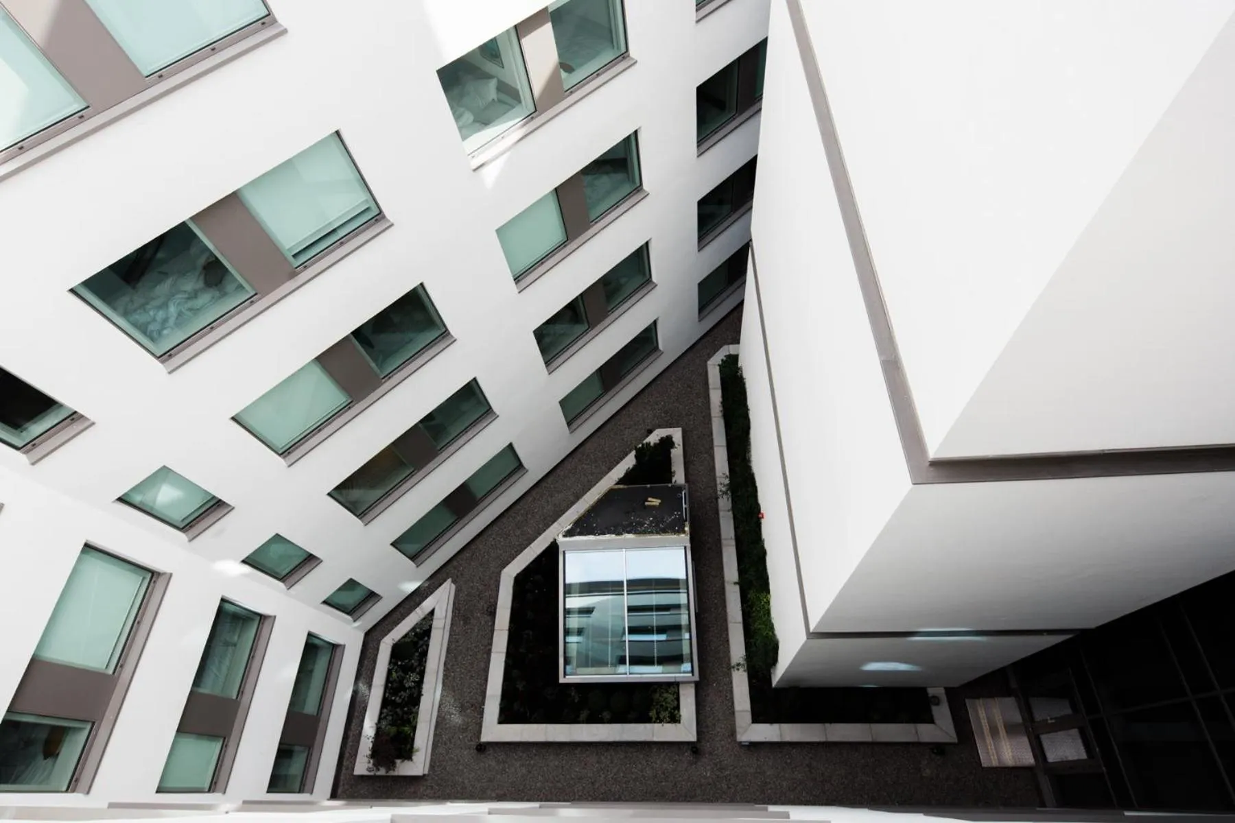 Facade/entrance in Marlin Hotel Stephens Green