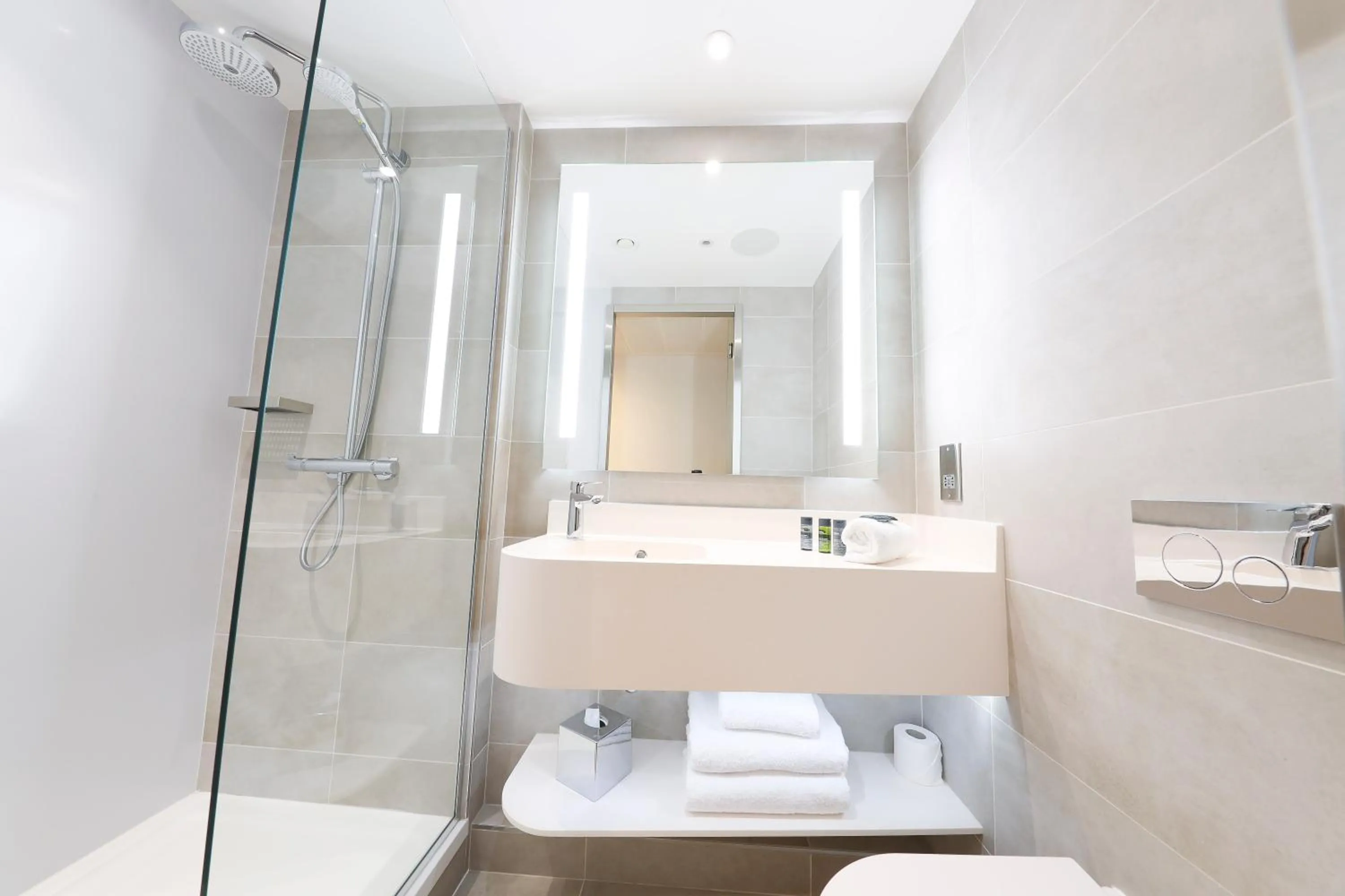 Bathroom in Marlin Hotel Stephens Green