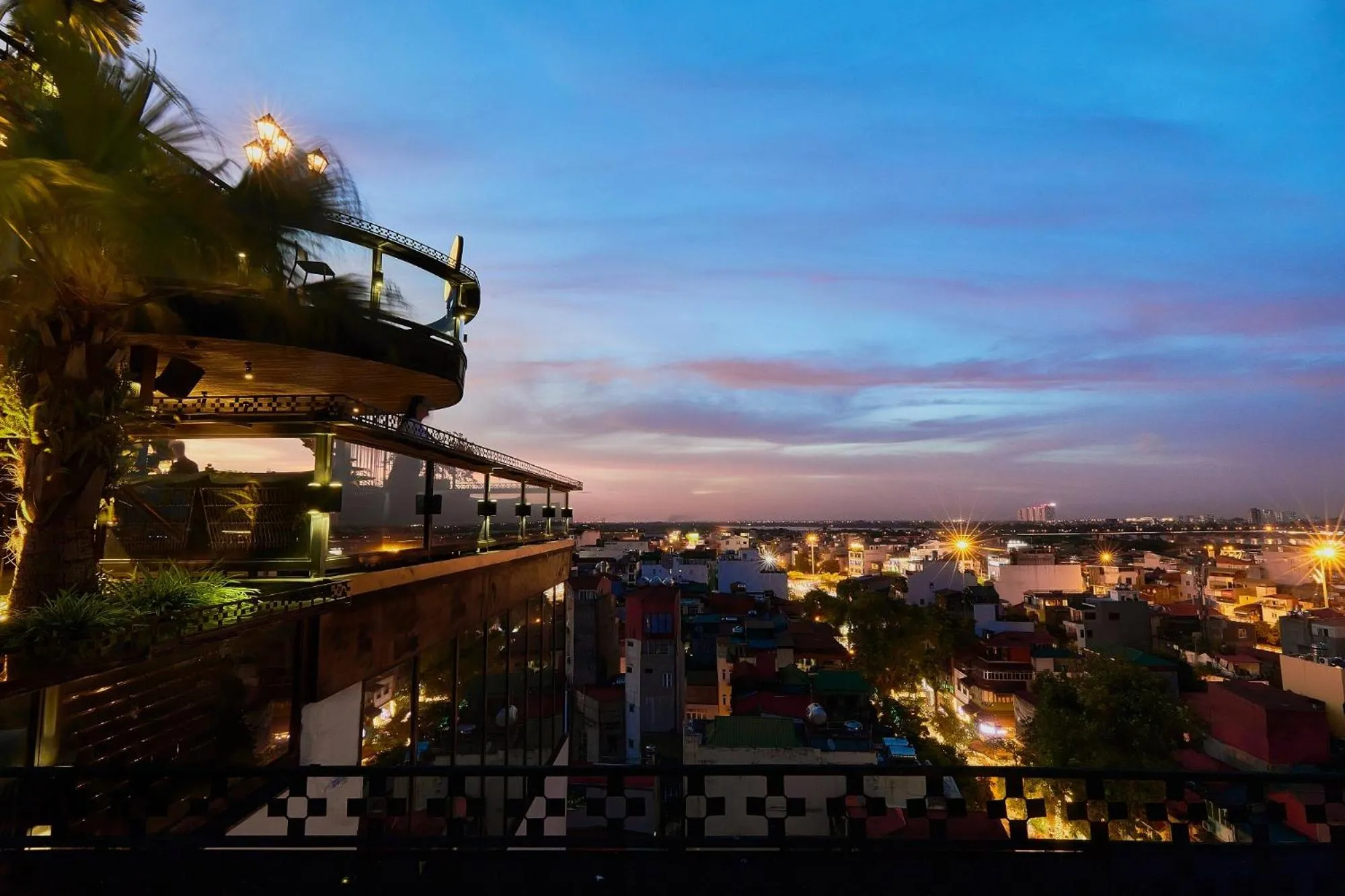 Night in La Siesta Premium Hang Be