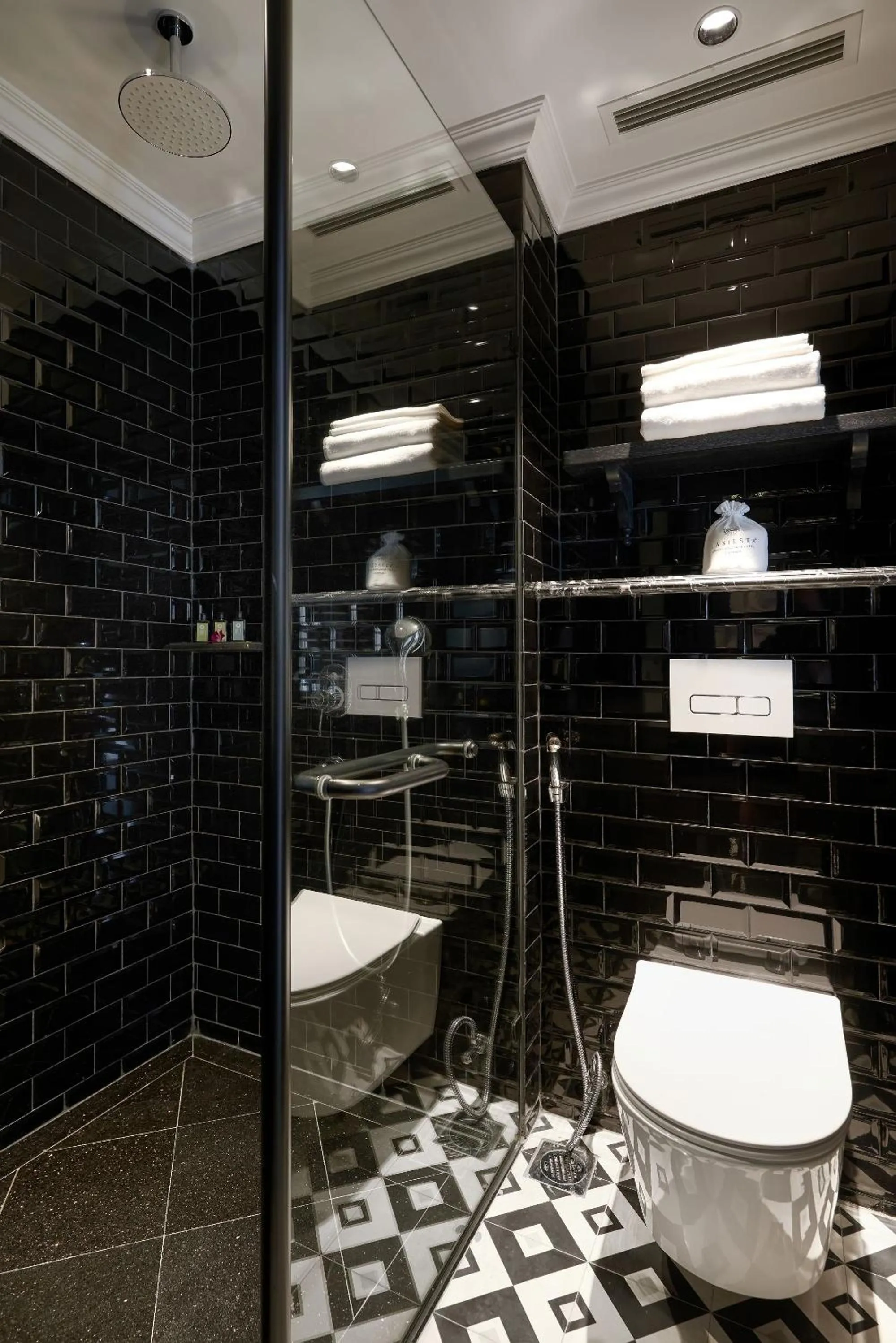 Bathroom in La Siesta Premium Hang Be