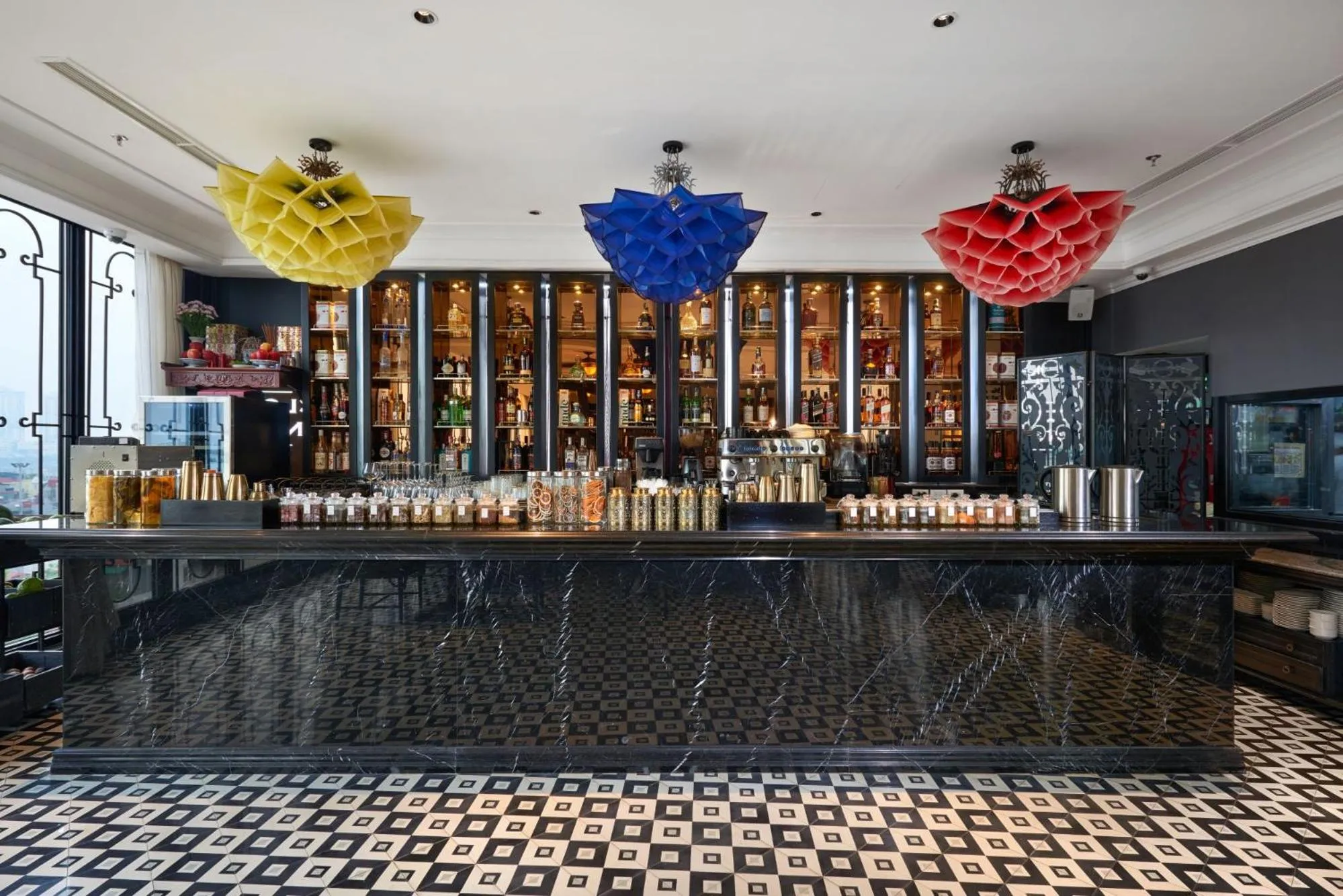 Nightclub / DJ in La Siesta Premium Hang Be