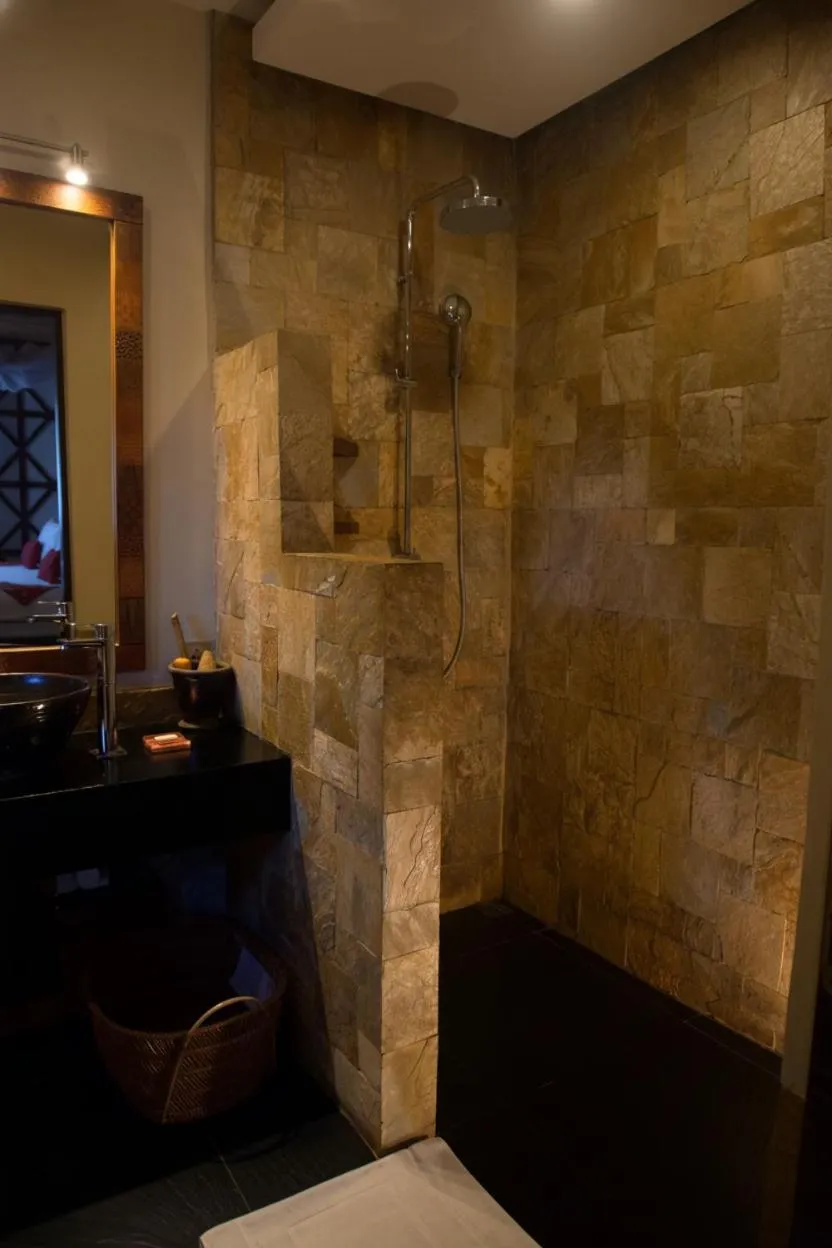 Bathroom in ViewPoint Ecolodge