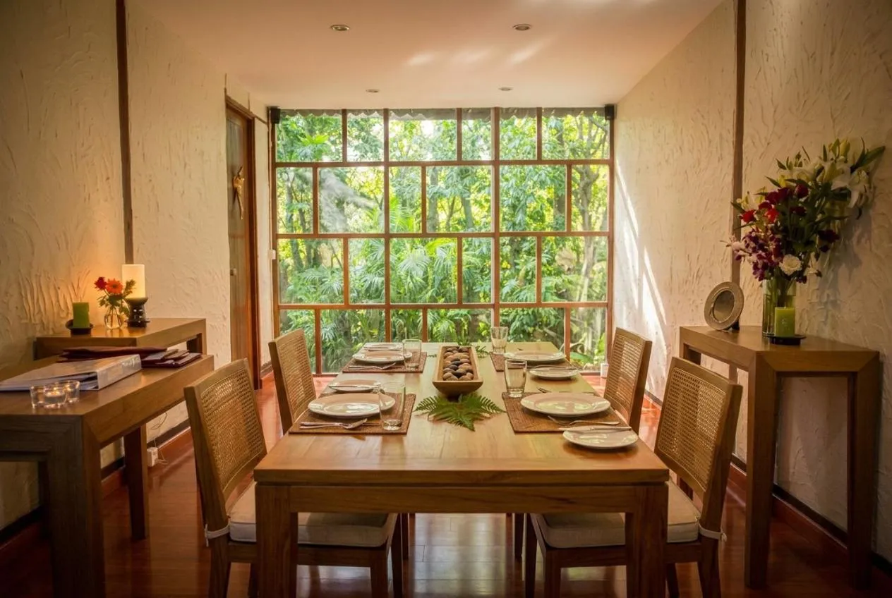 Dining area in ViewPoint Ecolodge