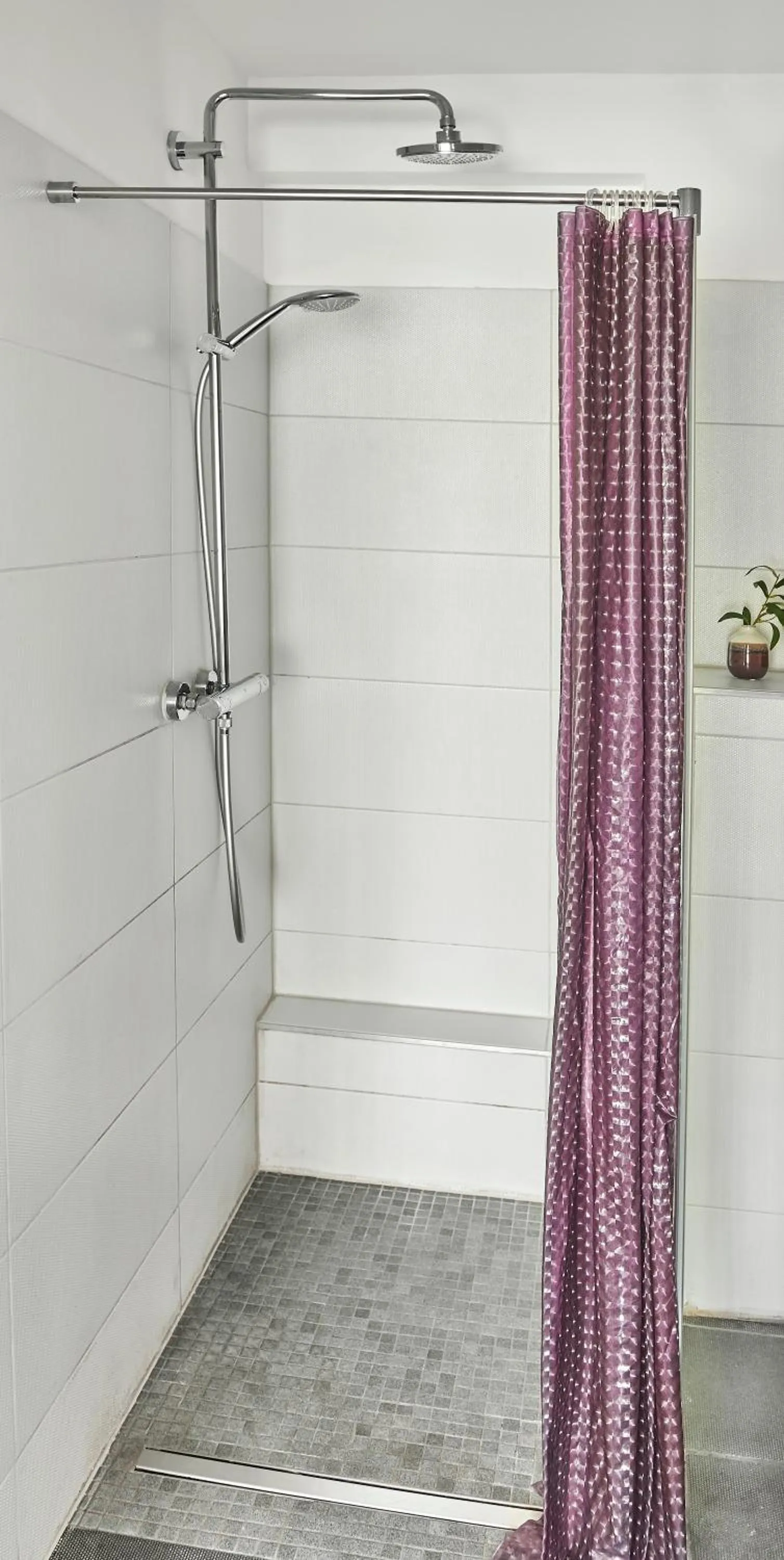 Shower in SCHLAFGUT! HOTEL-WILL.ICH Garni