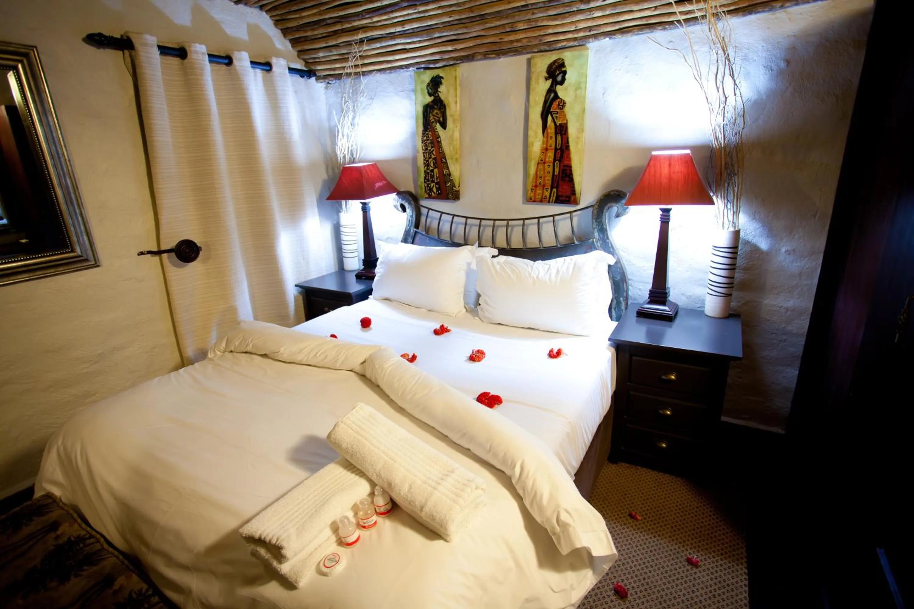 Bed in Umuzi Lodge
