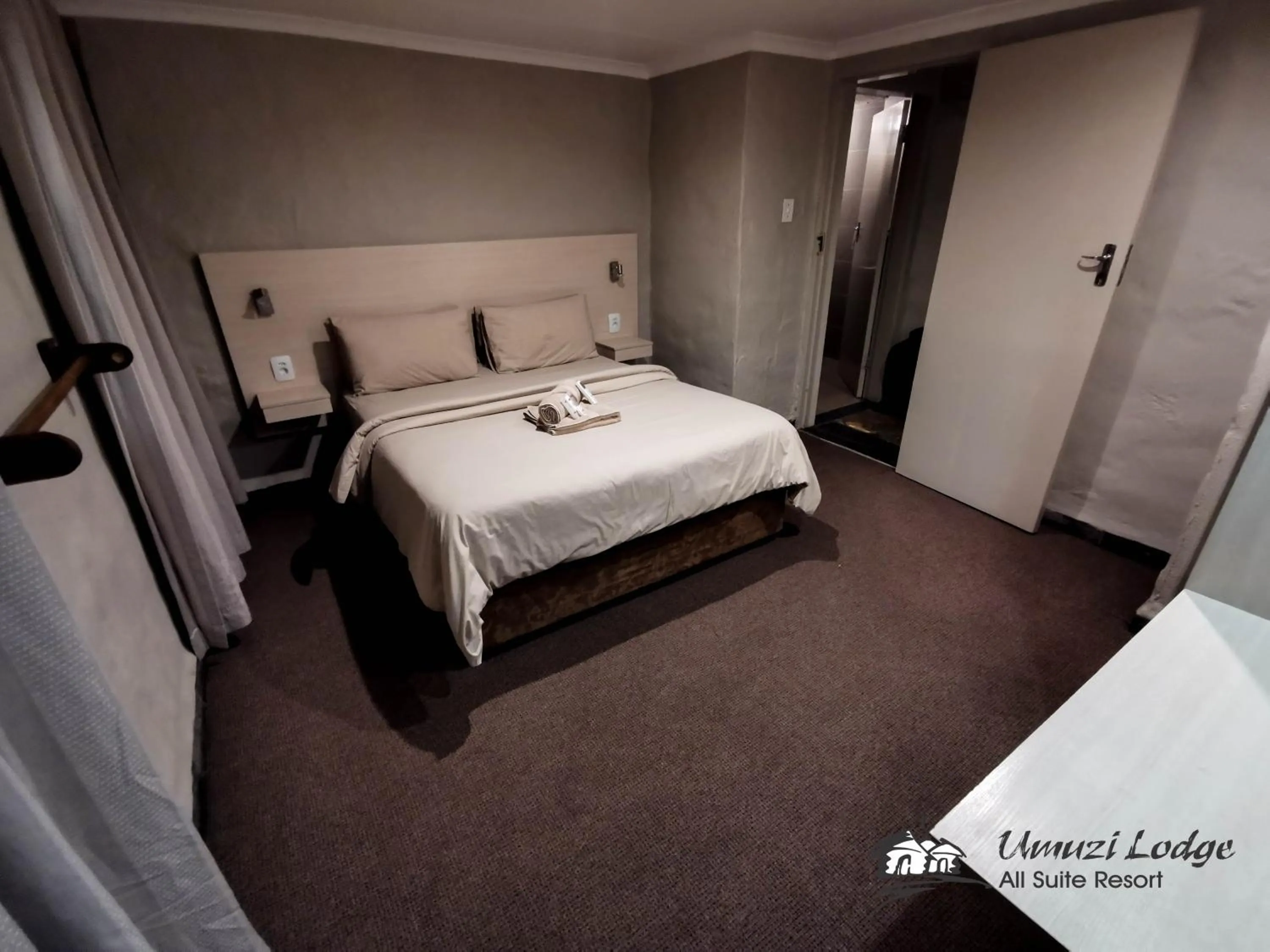 Photo of the whole room in Umuzi Lodge