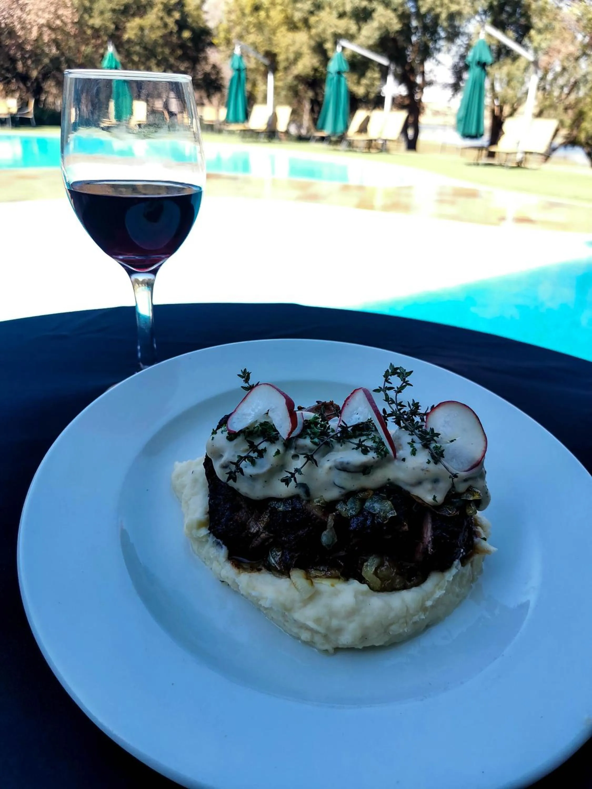 Restaurant/places to eat in Umuzi Lodge