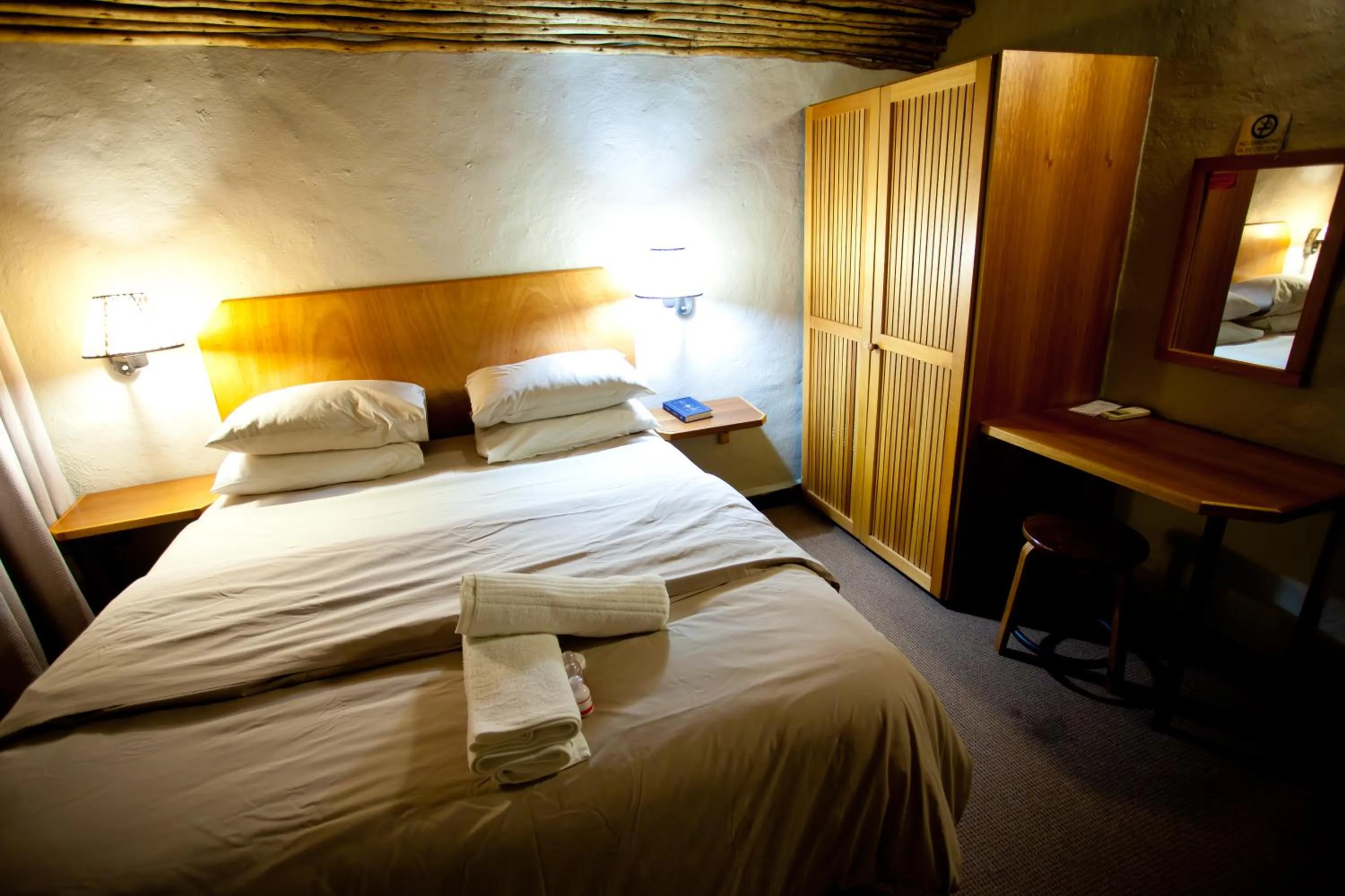 Photo of the whole room in Umuzi Lodge