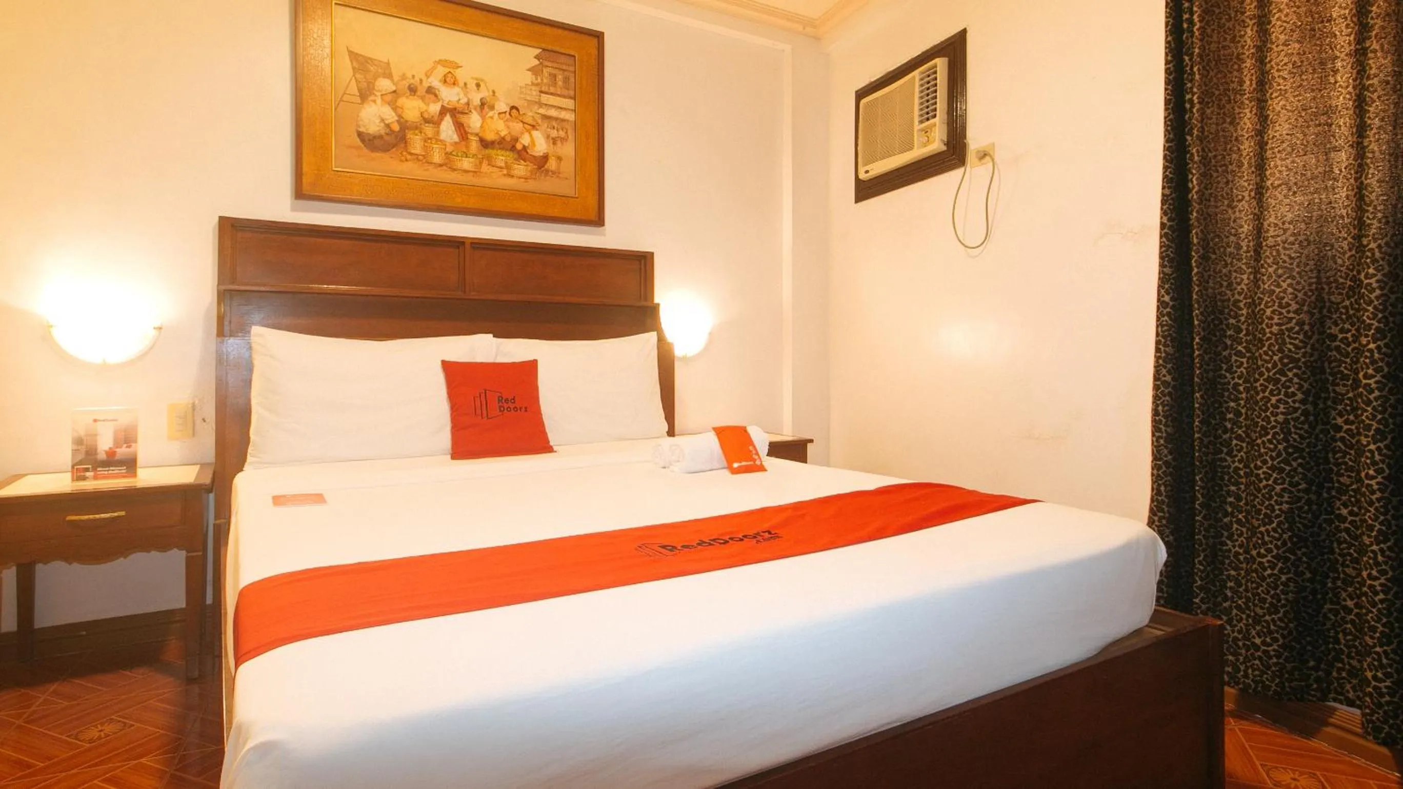 TV and multimedia, Bed in RedDoorz at La Casa Guesthouse former RedDoorz at Tamarind Street Angeles City