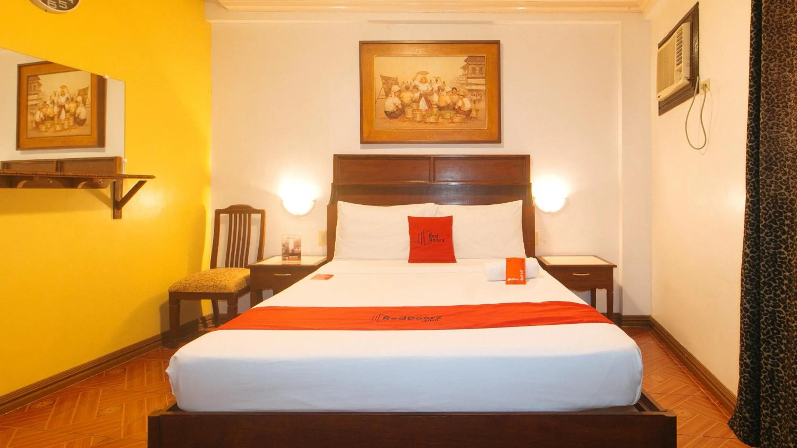 Bed in RedDoorz at La Casa Guesthouse former RedDoorz at Tamarind Street Angeles City