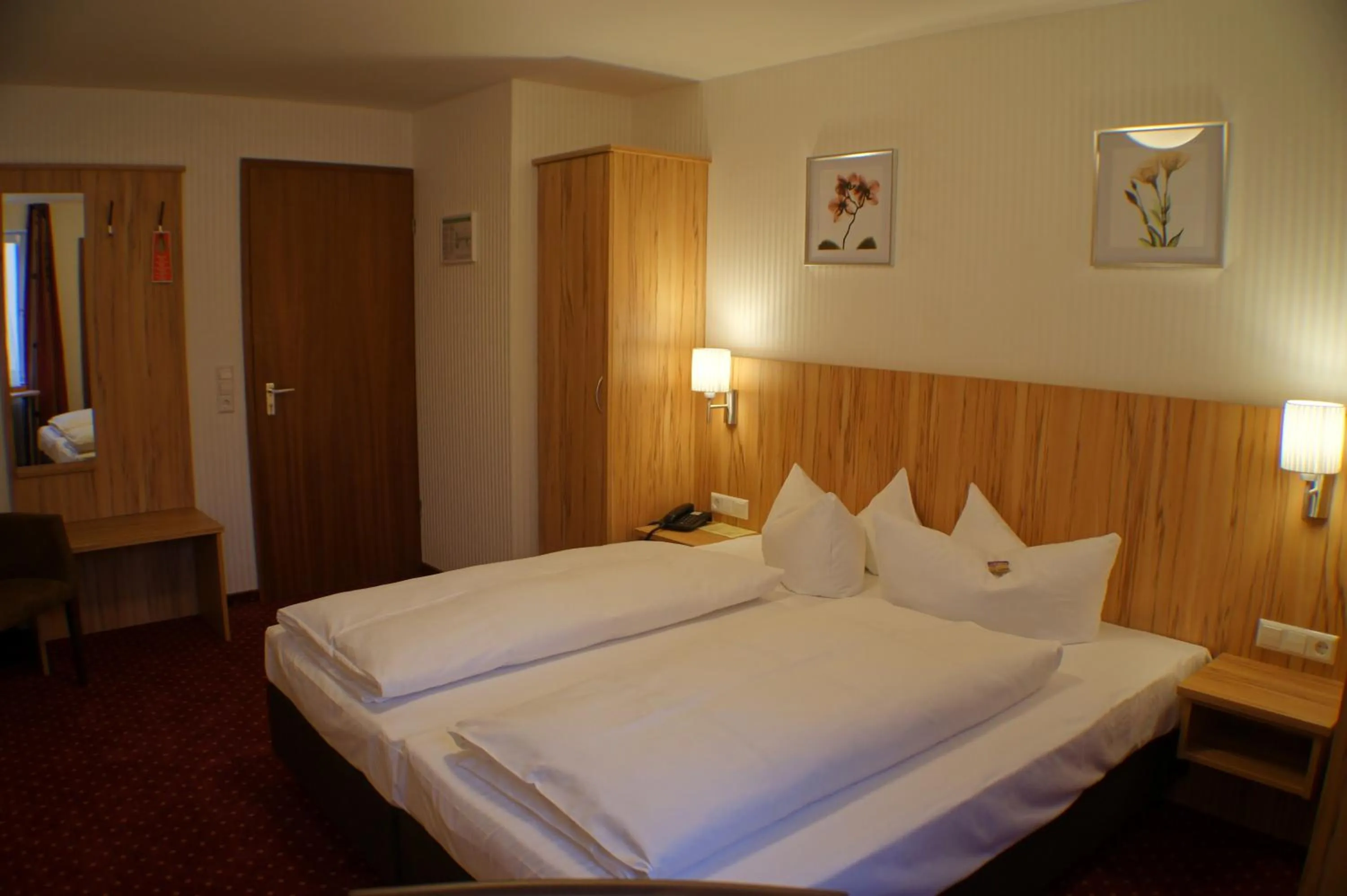 Photo of the whole room, Bed in Hotel am Bad