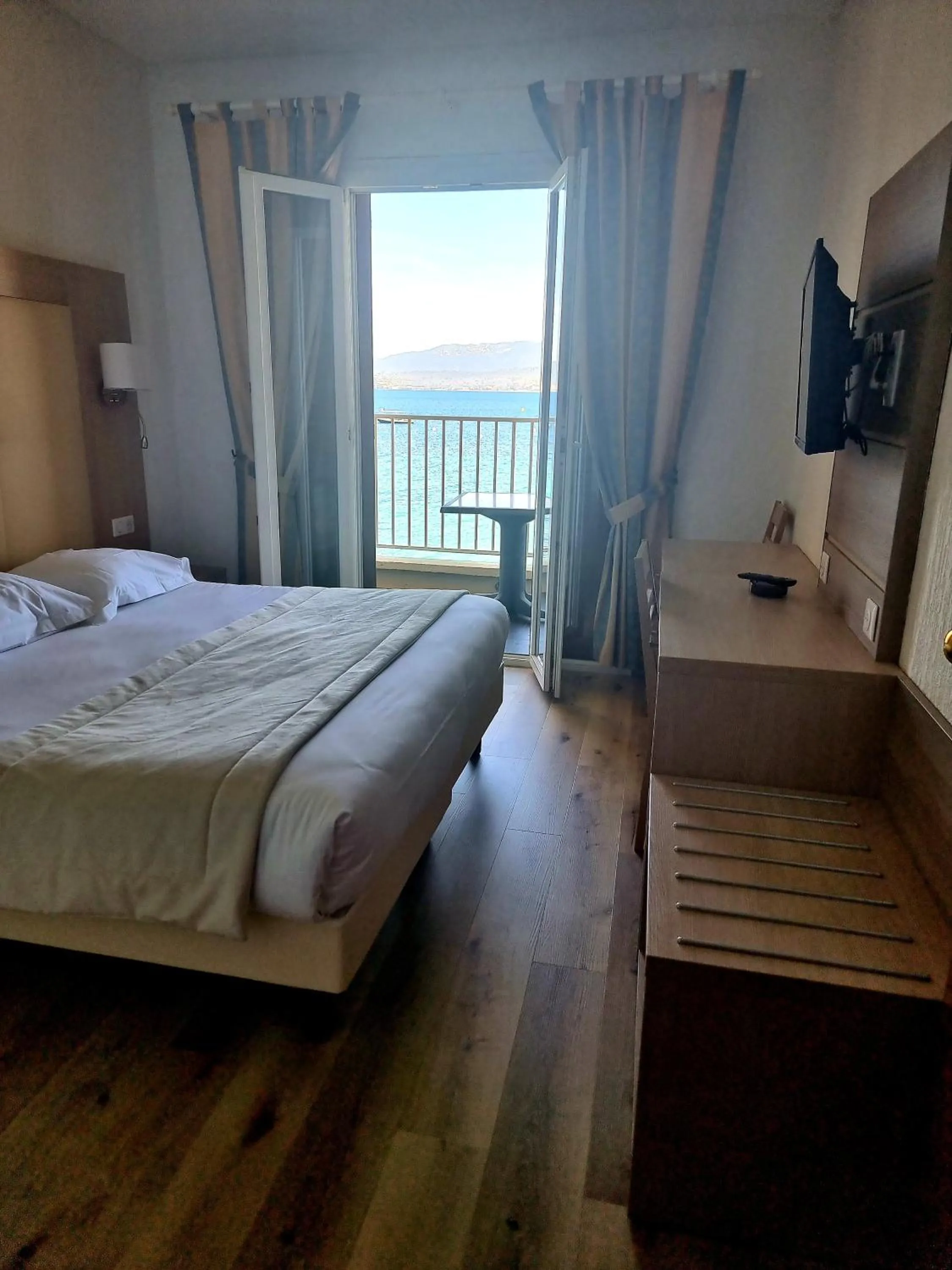 Bed in Hôtel U Paradisu