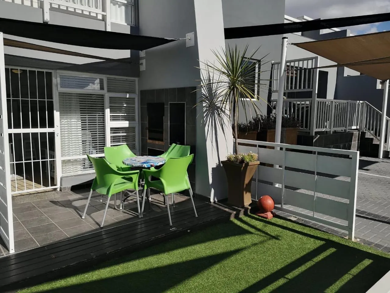 BBQ facilities in Suidersee Block 2, Hartenbos