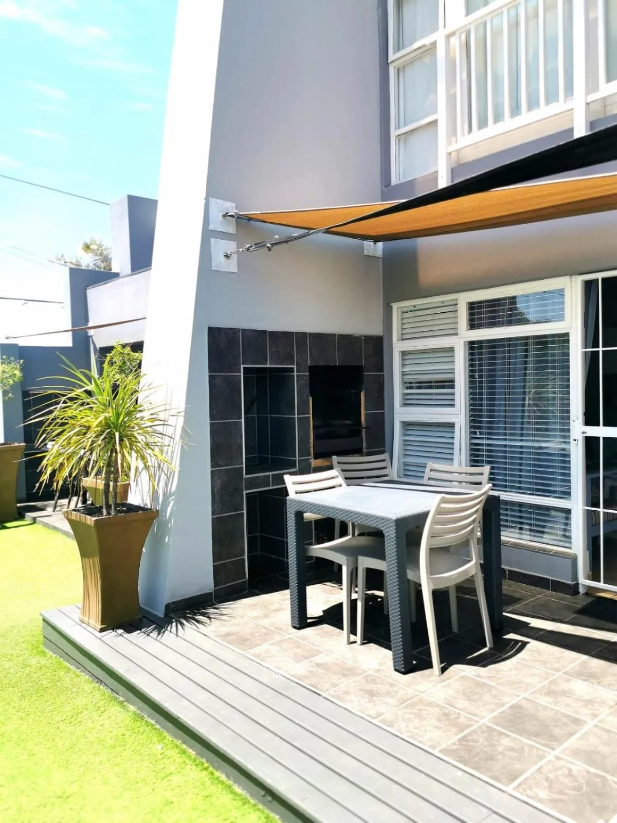 BBQ facilities in Suidersee Block 2, Hartenbos