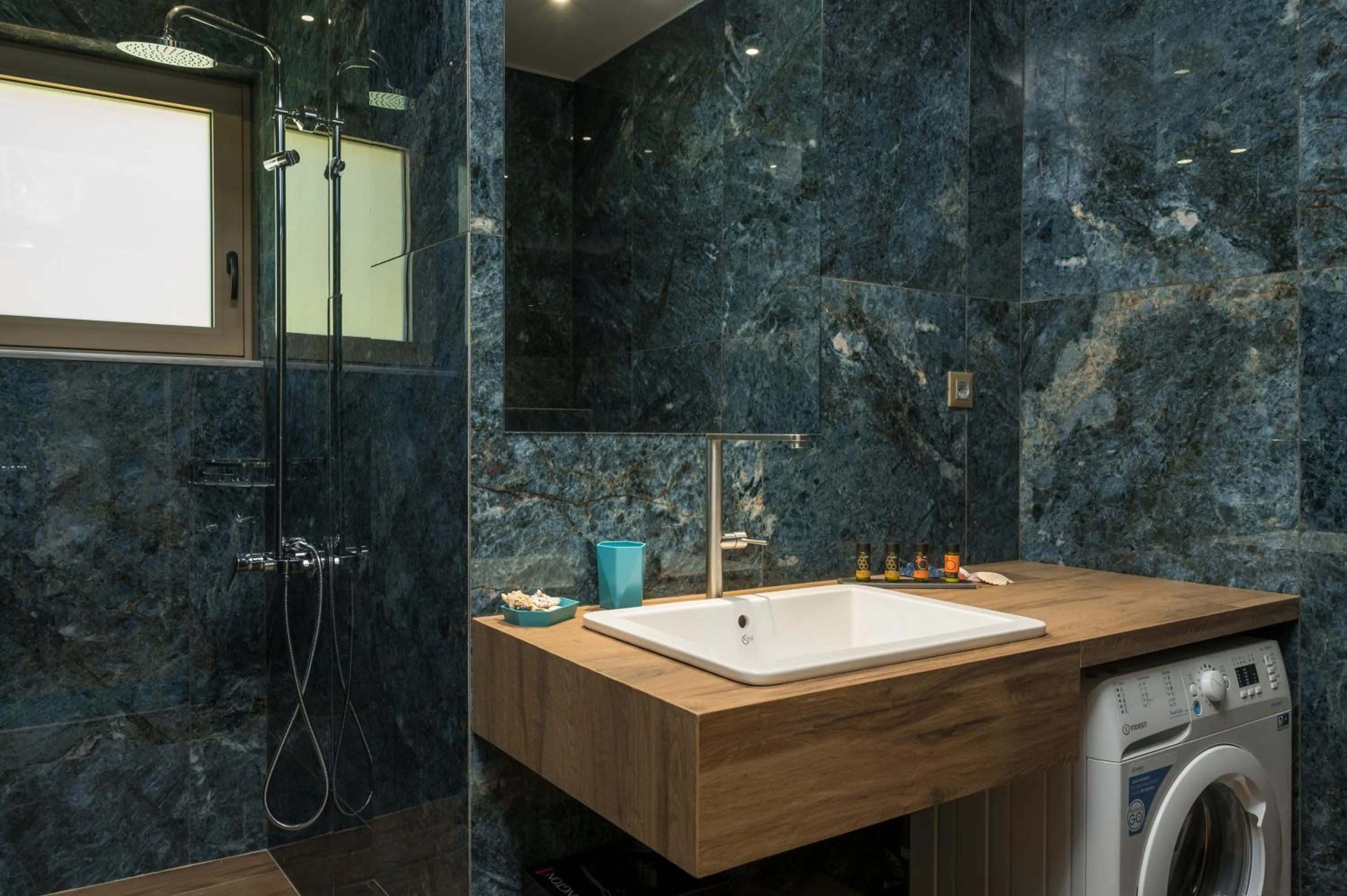 Bathroom in Aequor Luxury Rooms & Apartments