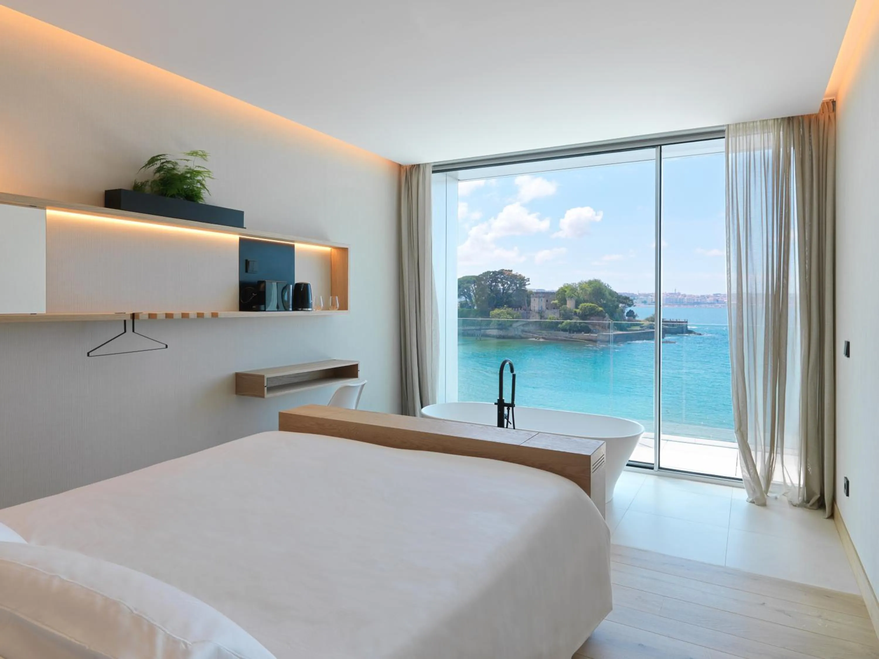 Photo of the whole room, Bed in Noa Boutique Hotel