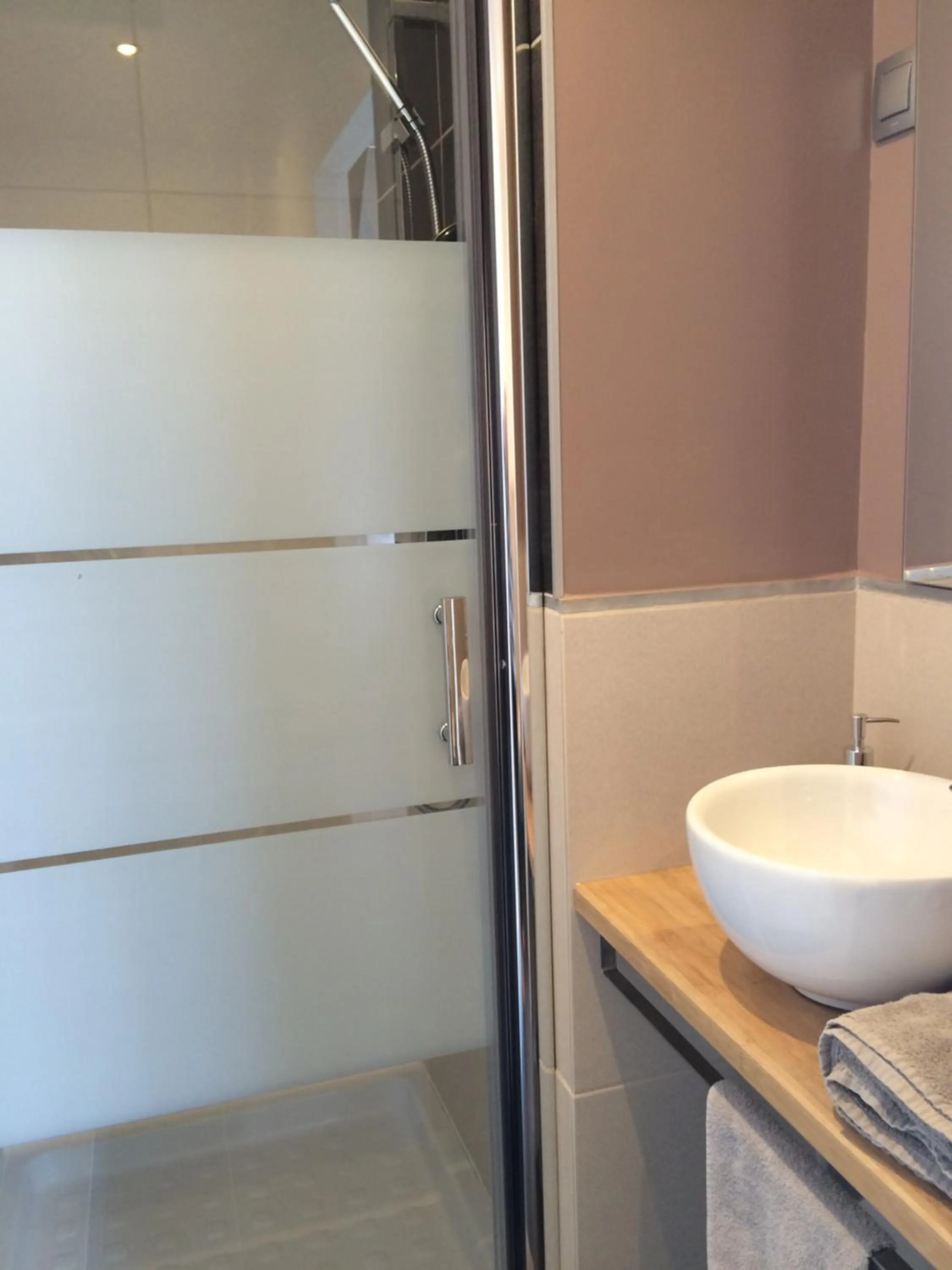 Bathroom in La Caroline