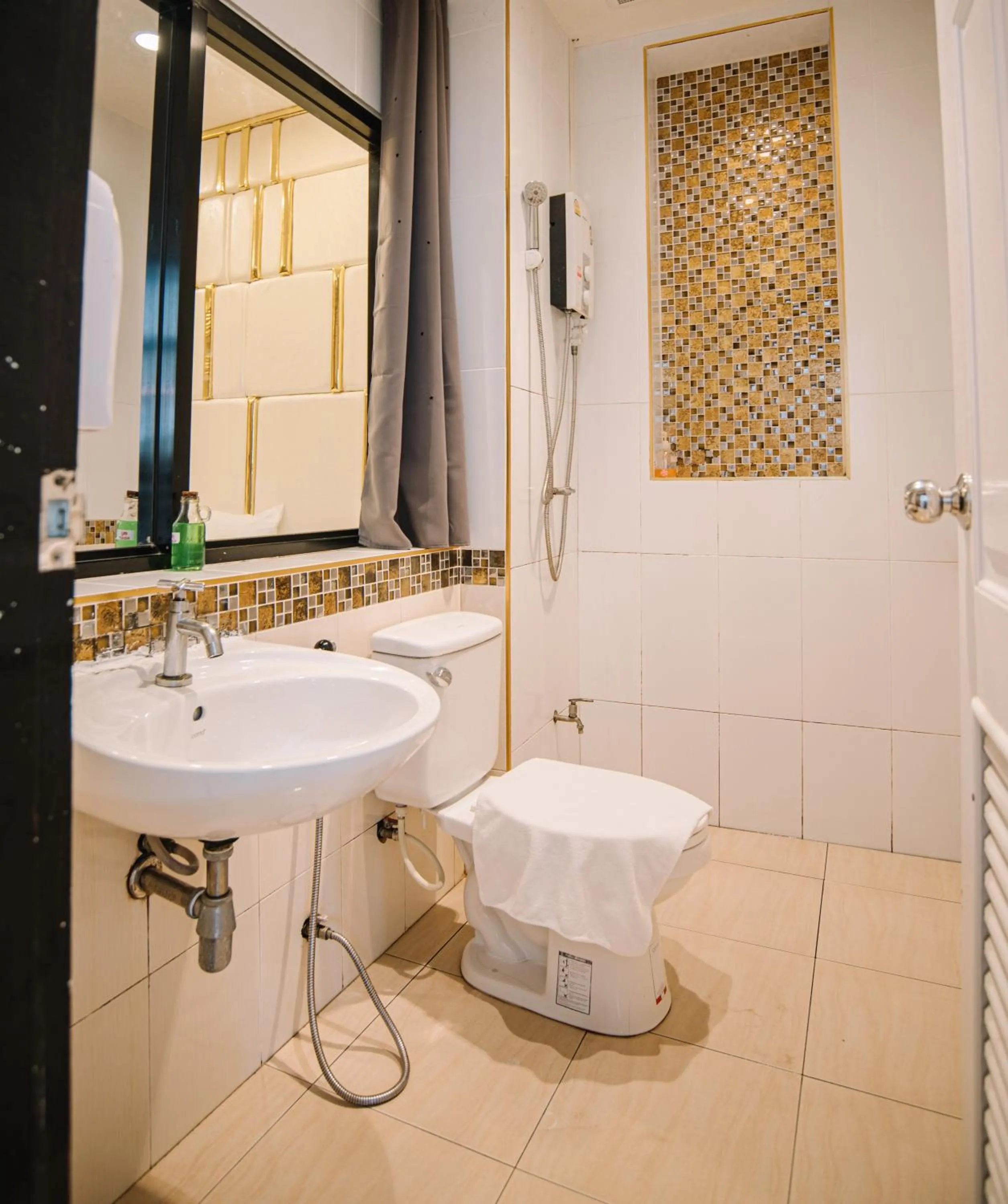 Bathroom in Debua Mahasarakham