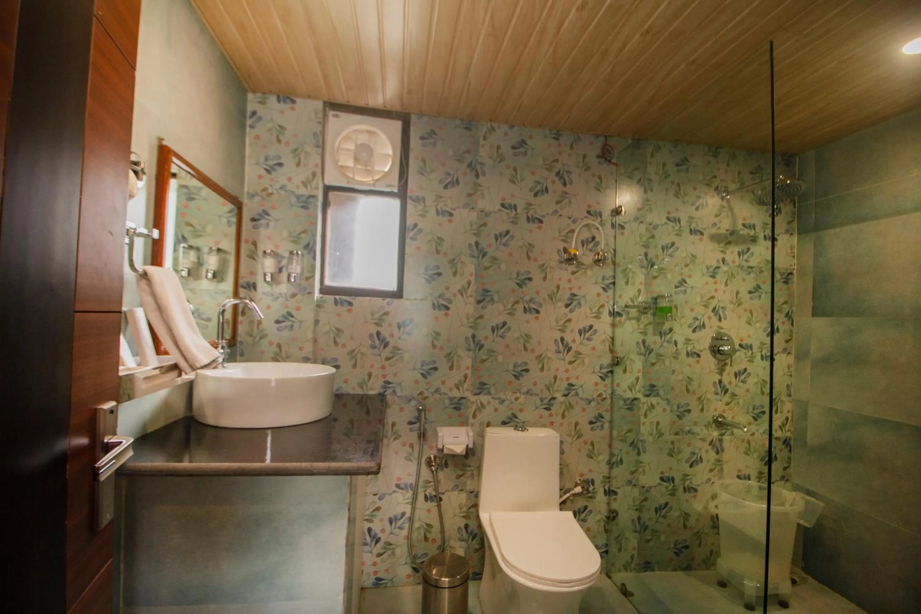 Bathroom in Amritara The Avadh