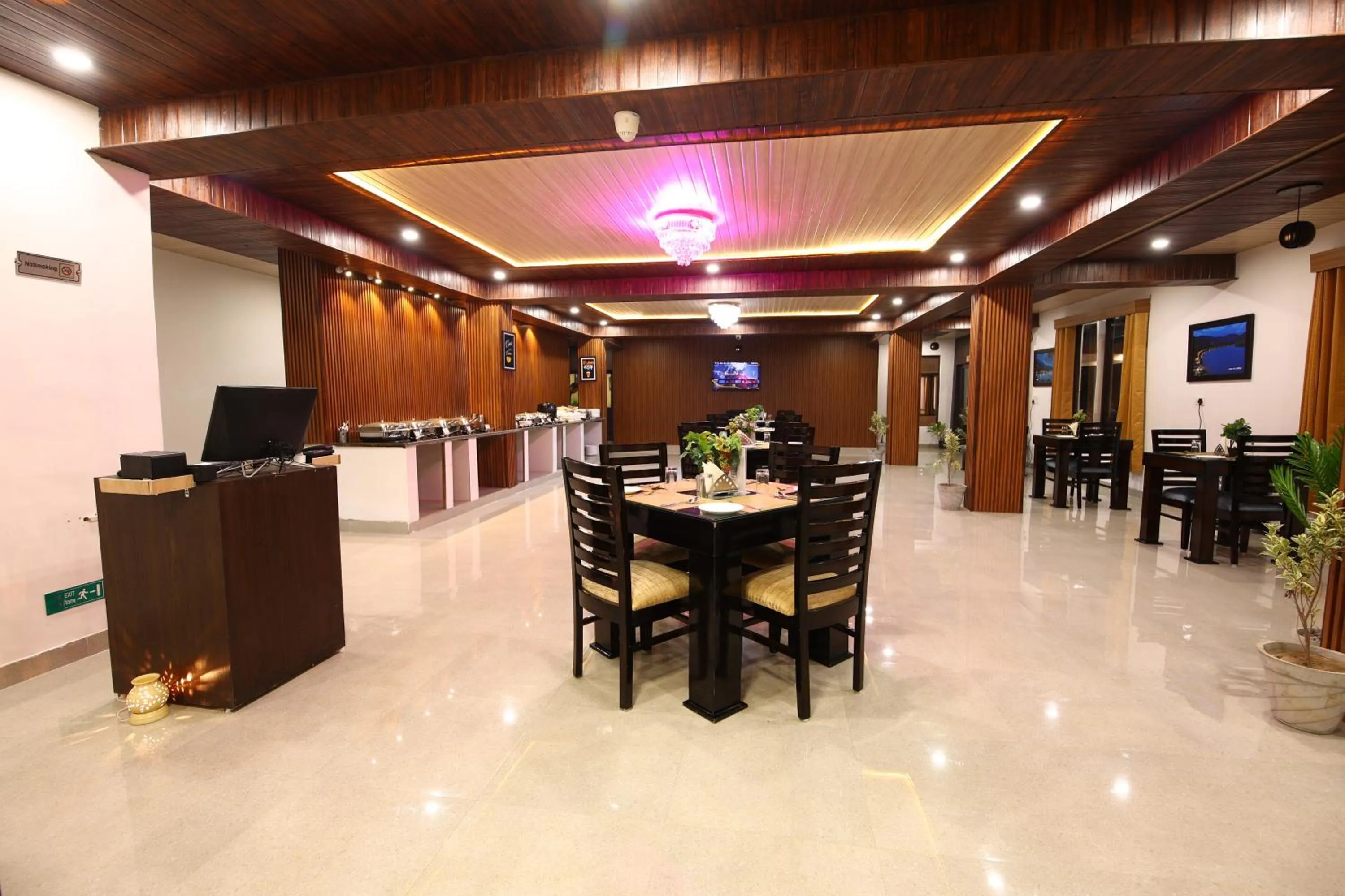 Restaurant/places to eat in Amritara The Avadh