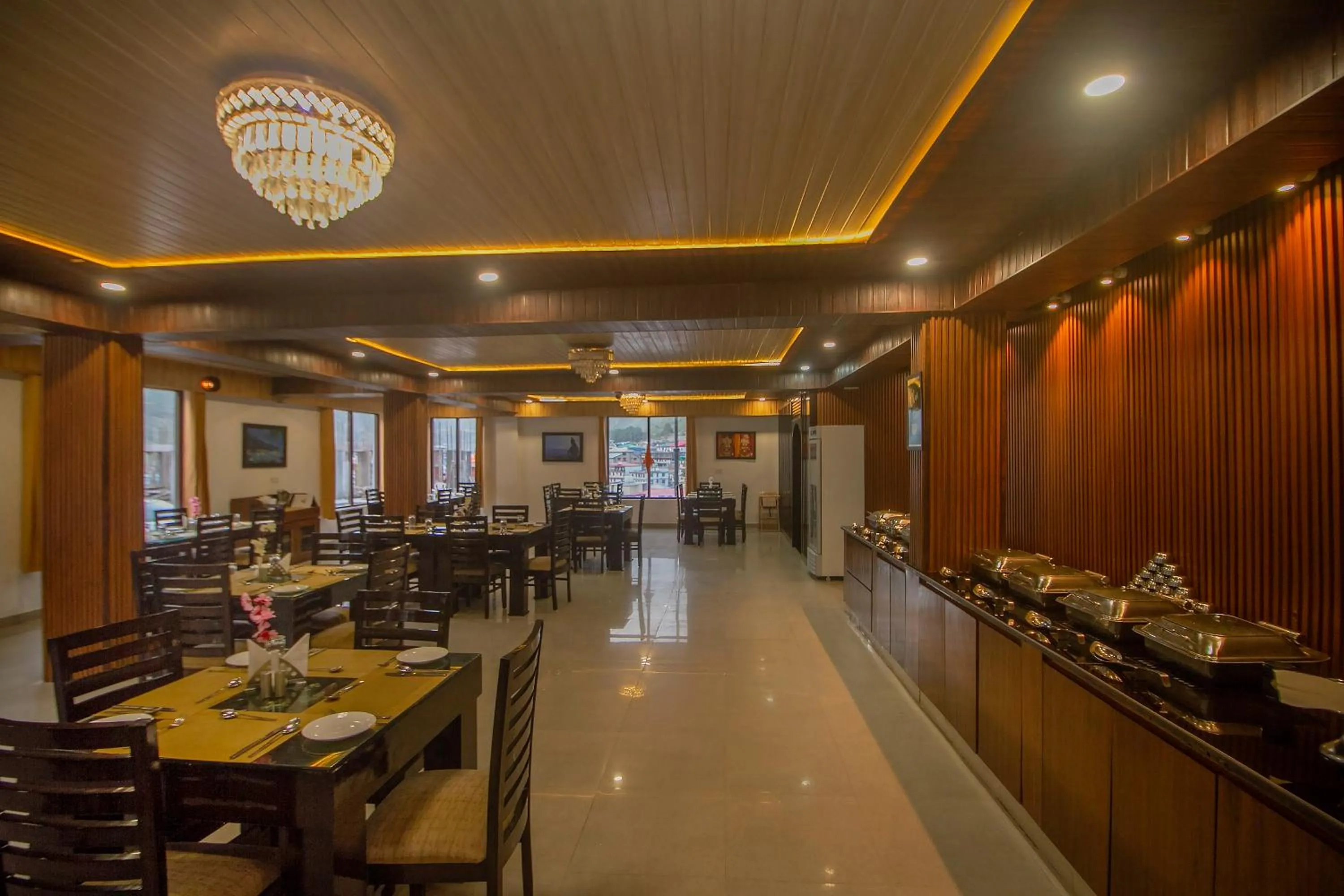 Restaurant/places to eat in Amritara The Avadh