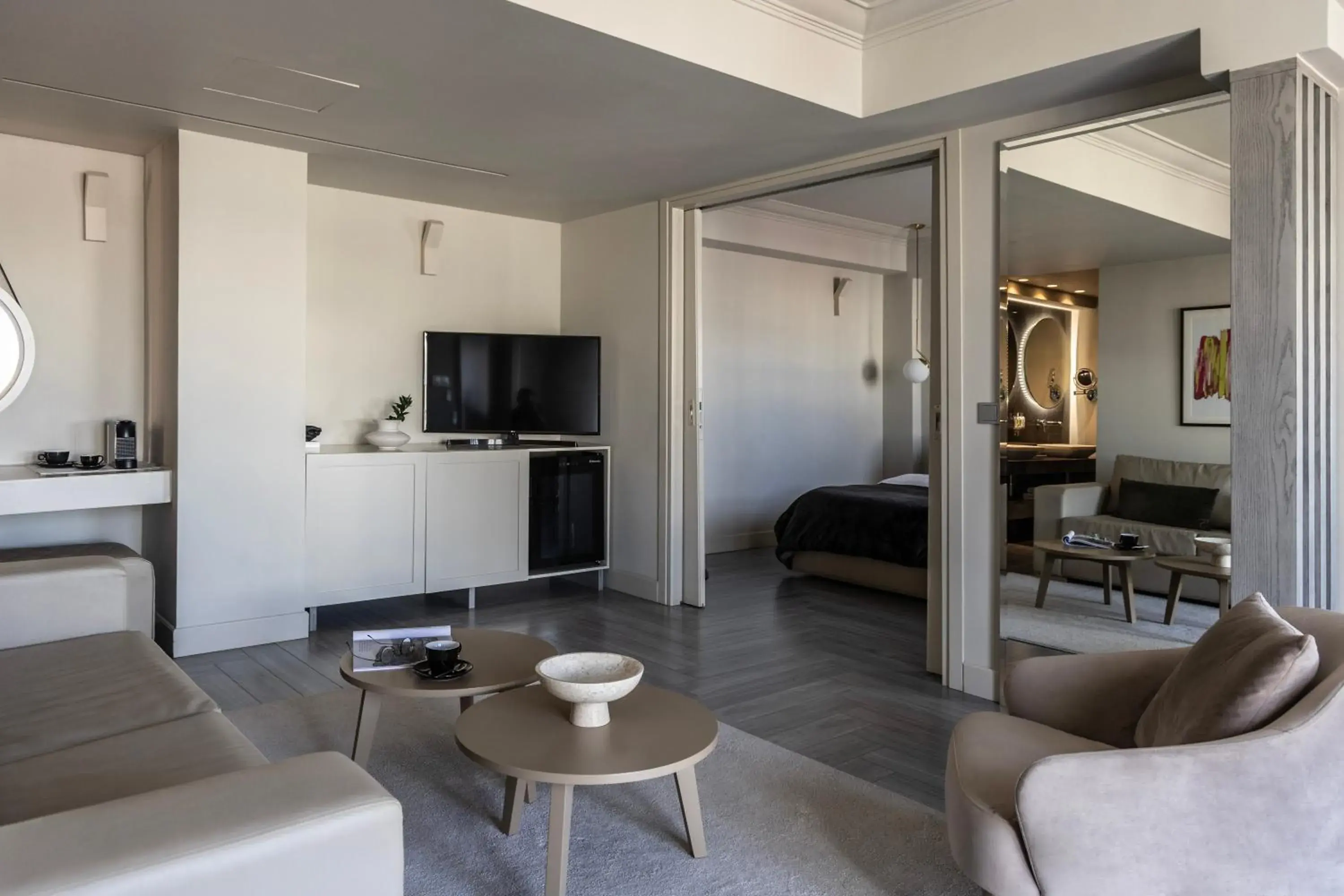 Master Suite in Oniro City Master Suite in Oniro City