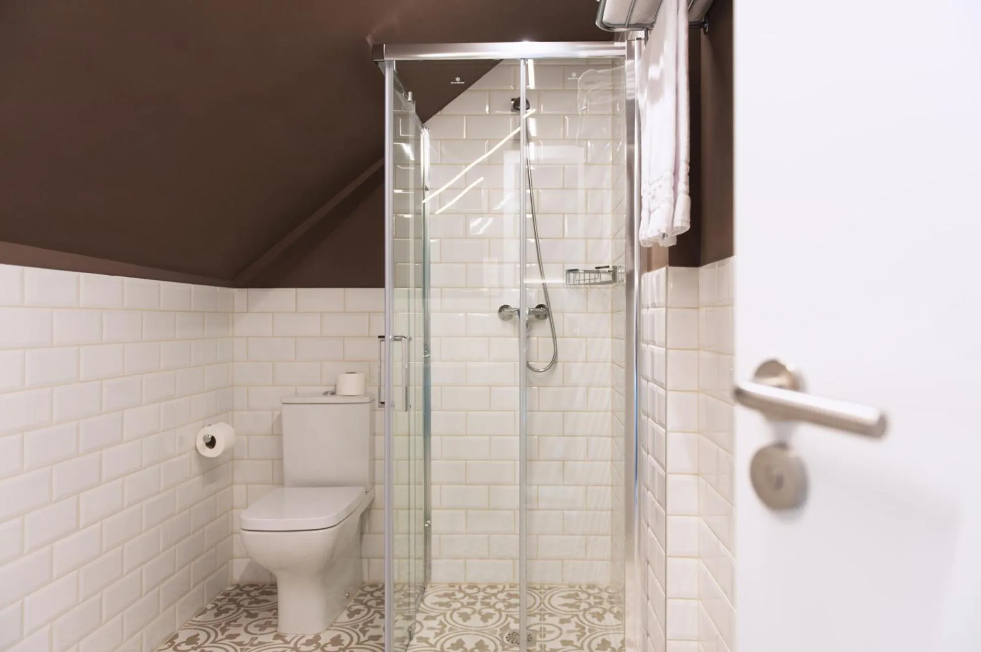 Shower in Rener Hotel Los Campones