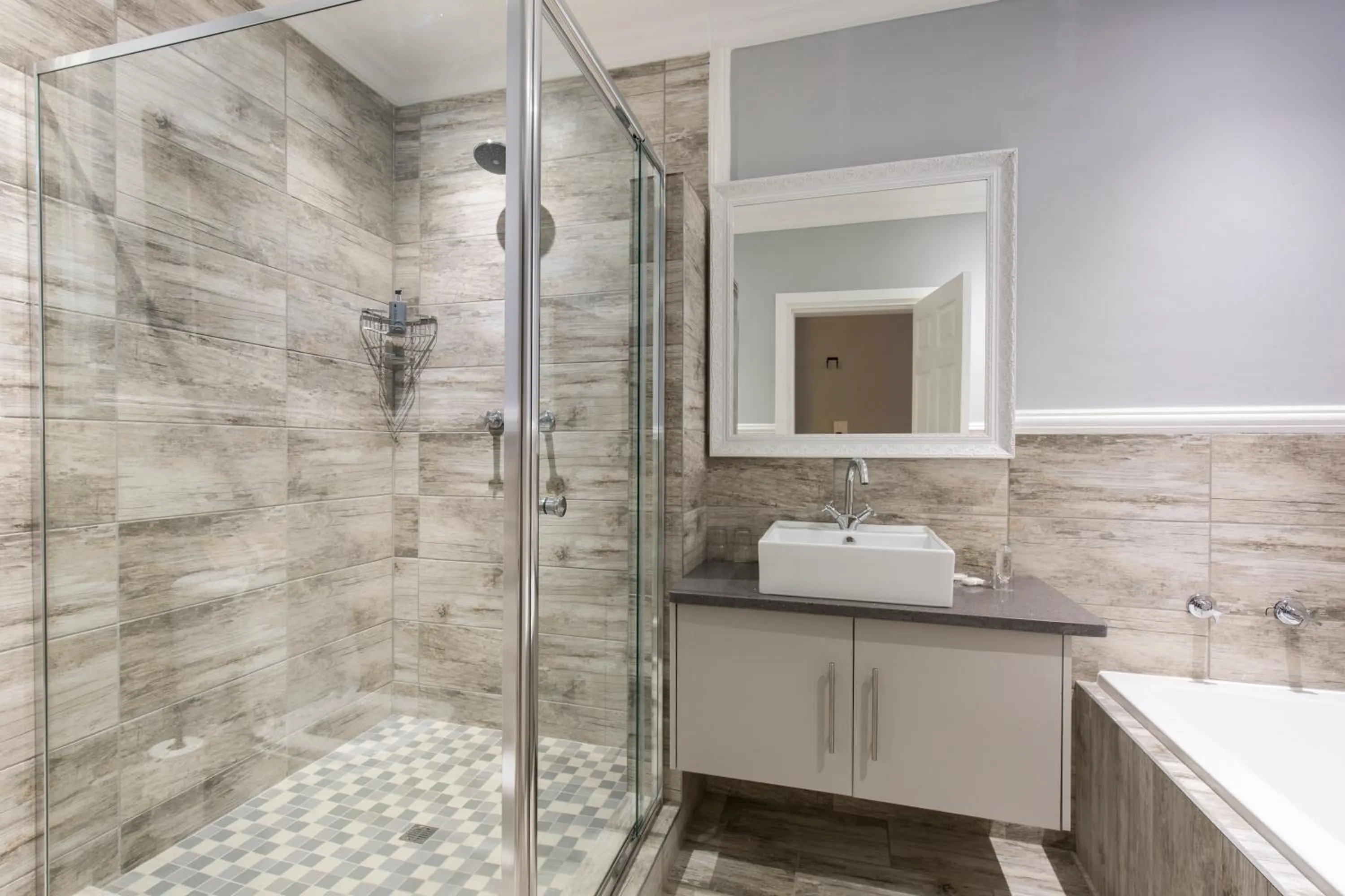 Shower in Cavern Resort & Spa