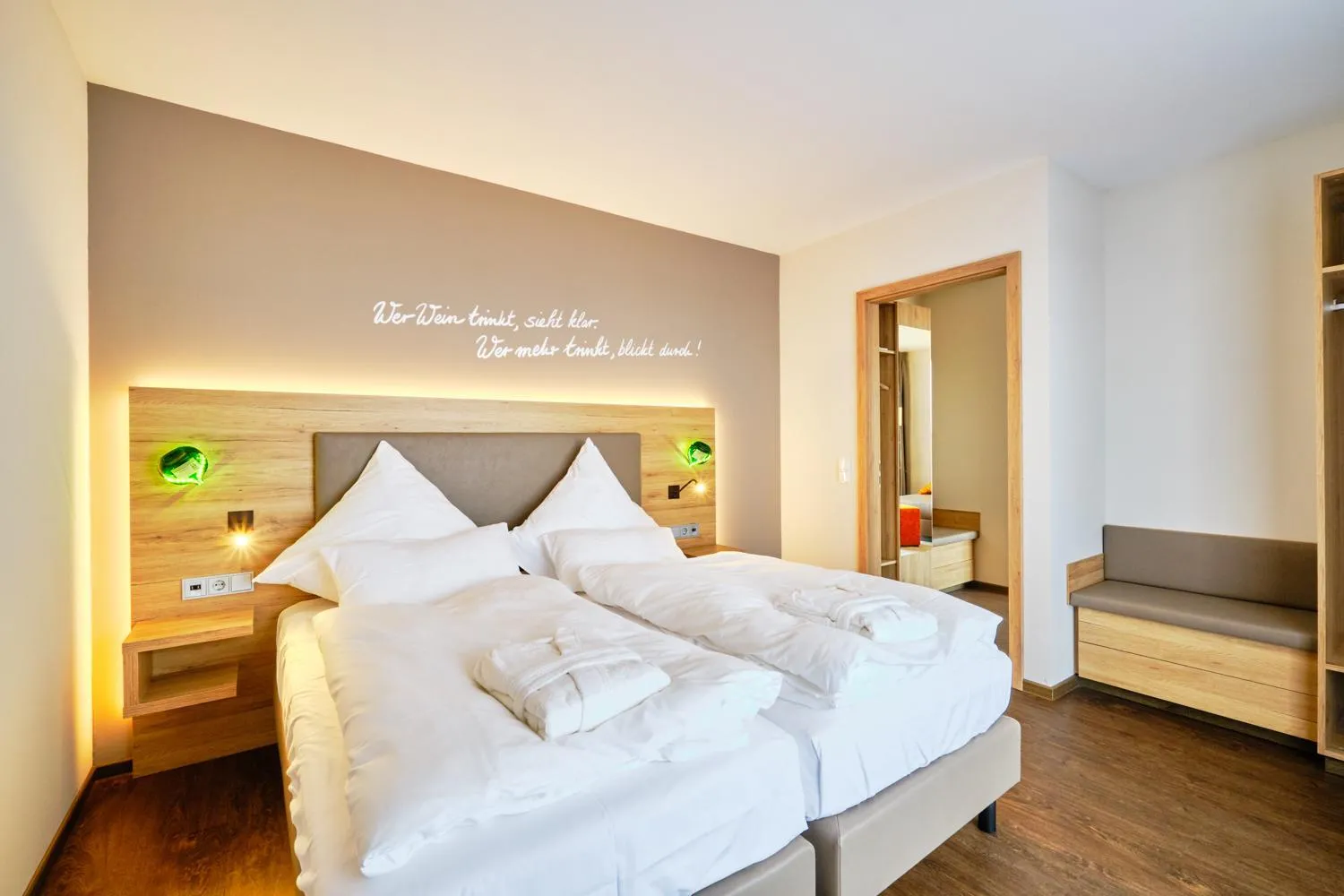 Bedroom, Bed in Sonnenhotel Weingut Römmert Spa und Wellness