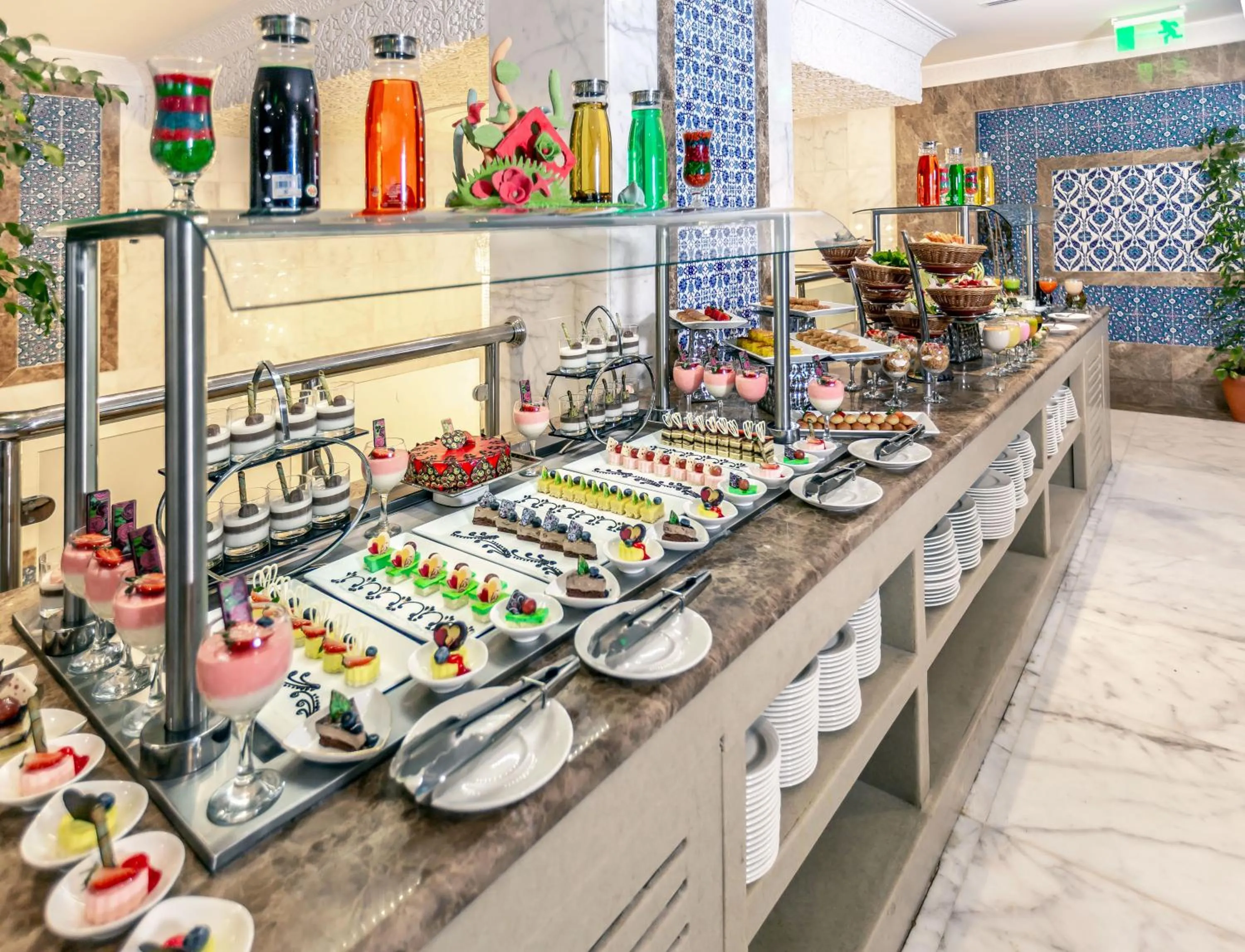 Restaurant/places to eat in Tulip Inn Al Daar Rawafid