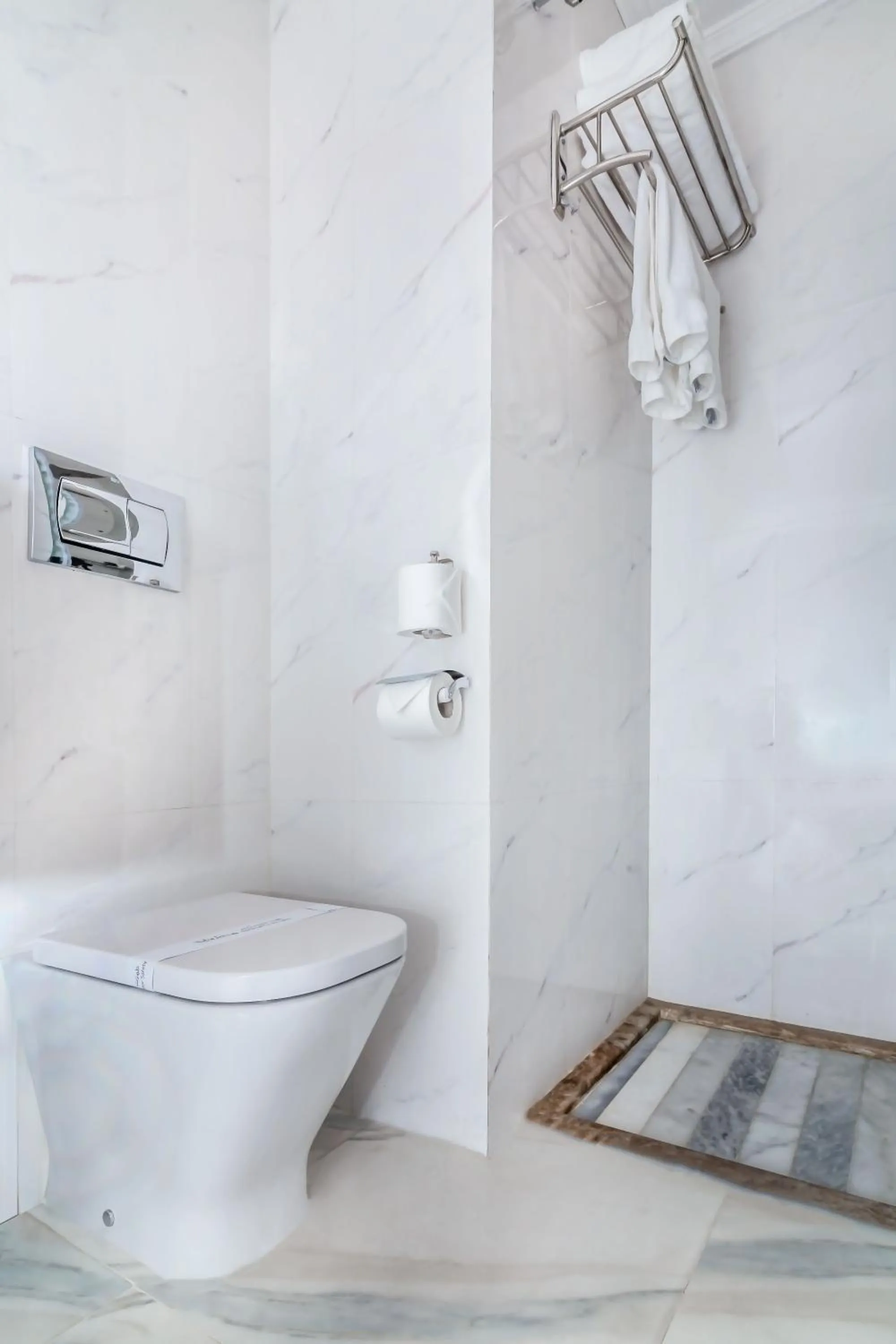 Toilet in Tulip Inn Al Daar Rawafid