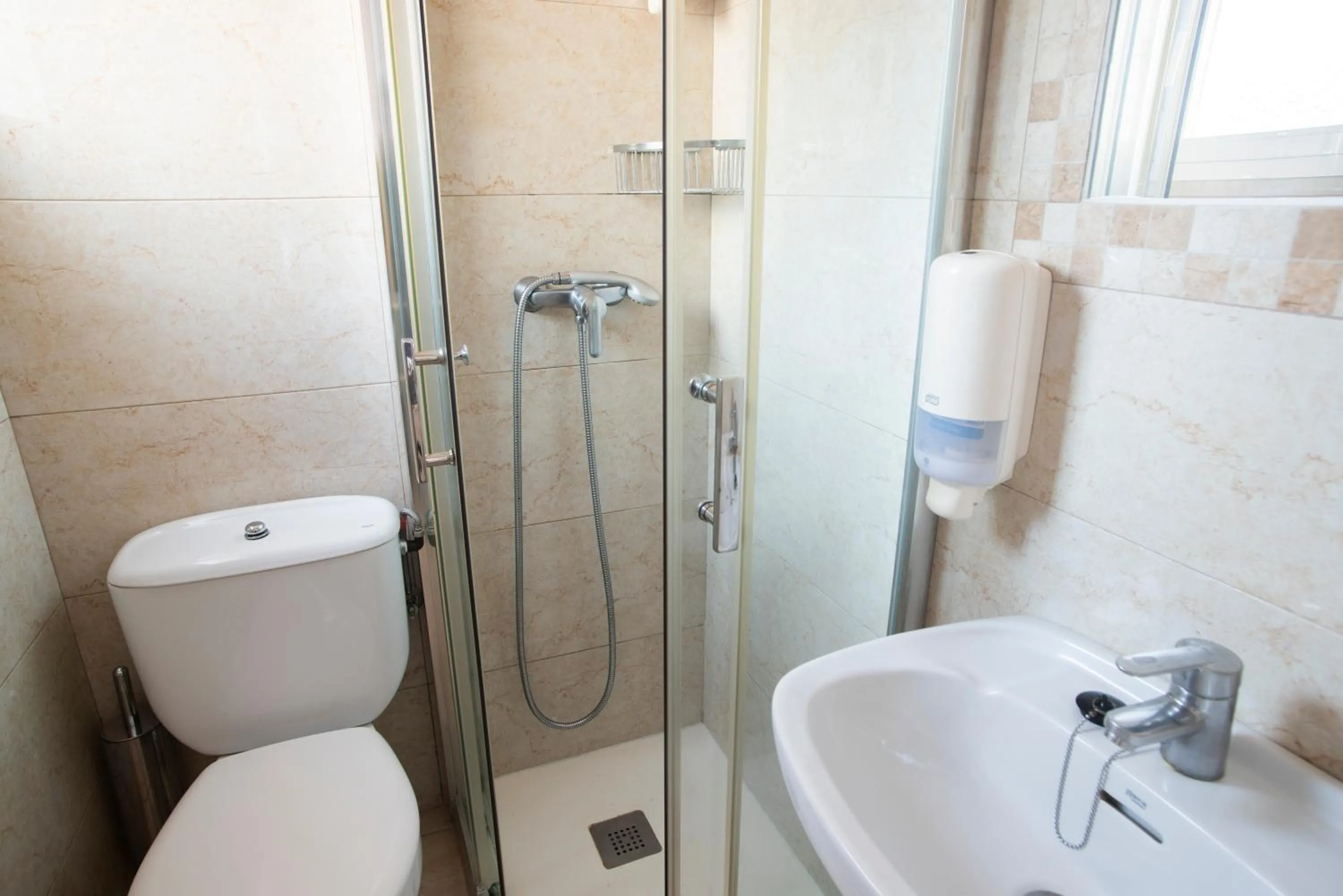 Bathroom in Hostal Mar y Huerta