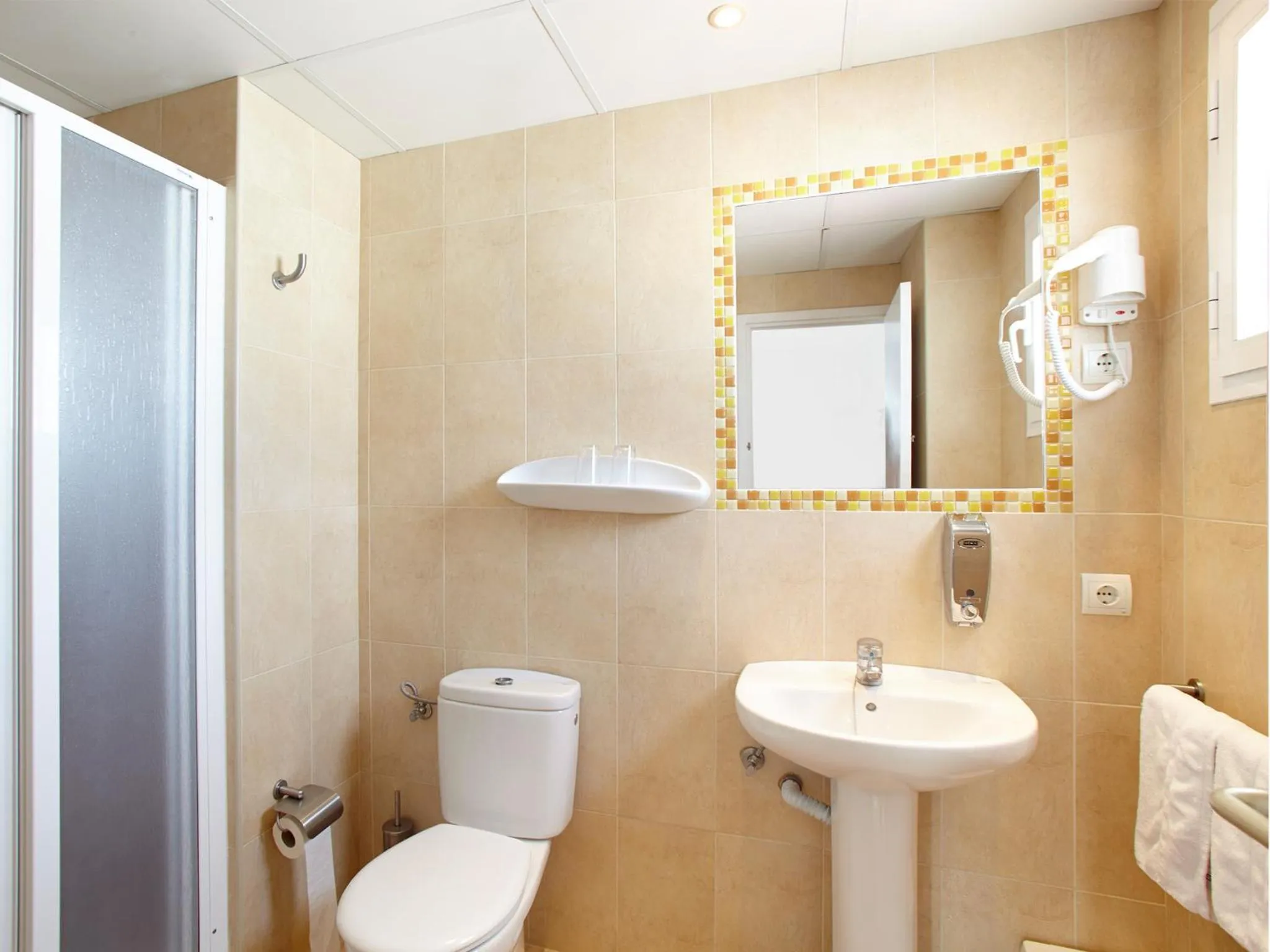 Bathroom in Hostal Mar y Huerta